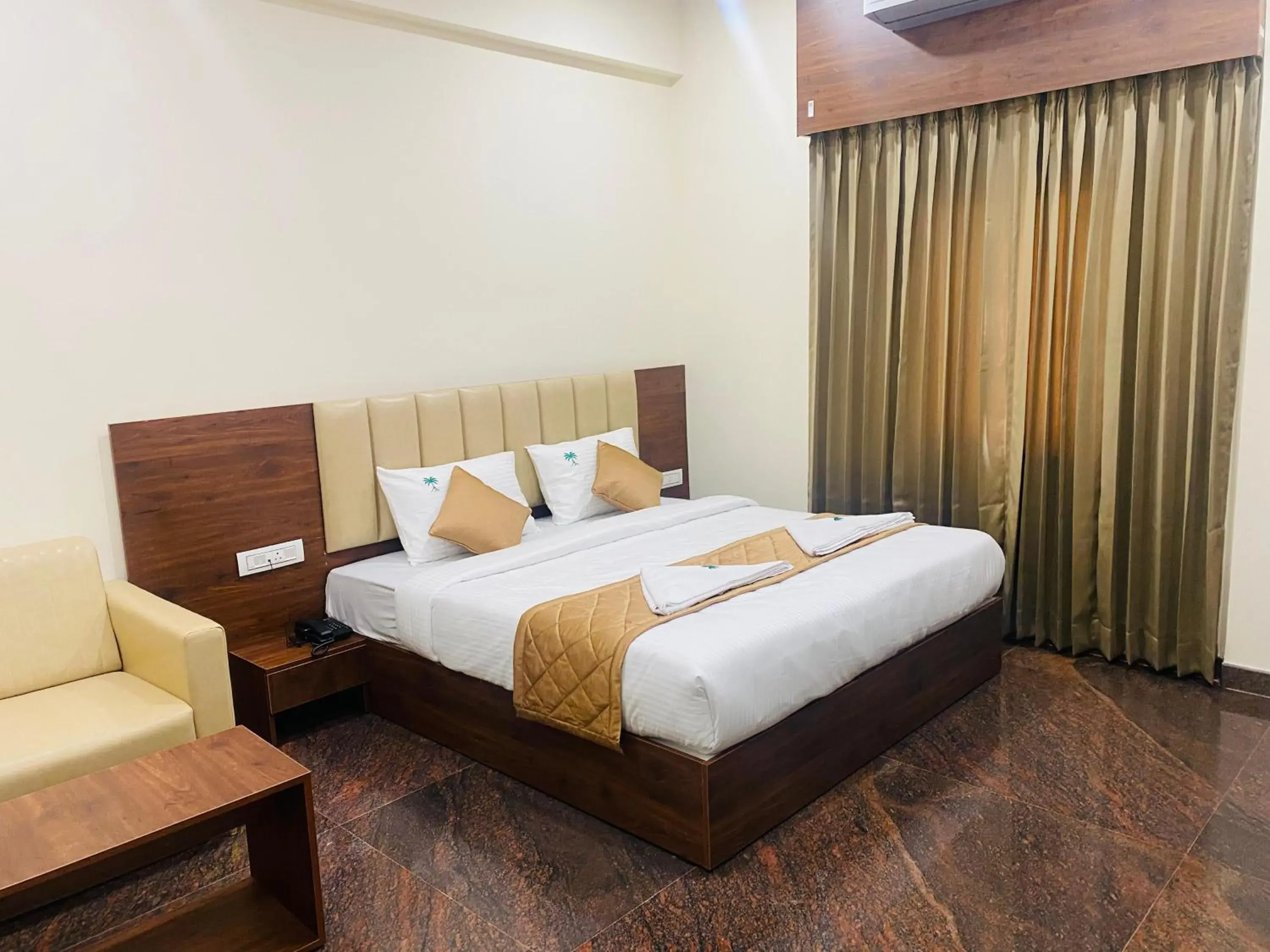 Superior King Room - single occupancy in Hotel Sahara Tree Superior King Room - single occupancy in Hotel Sahara Tree