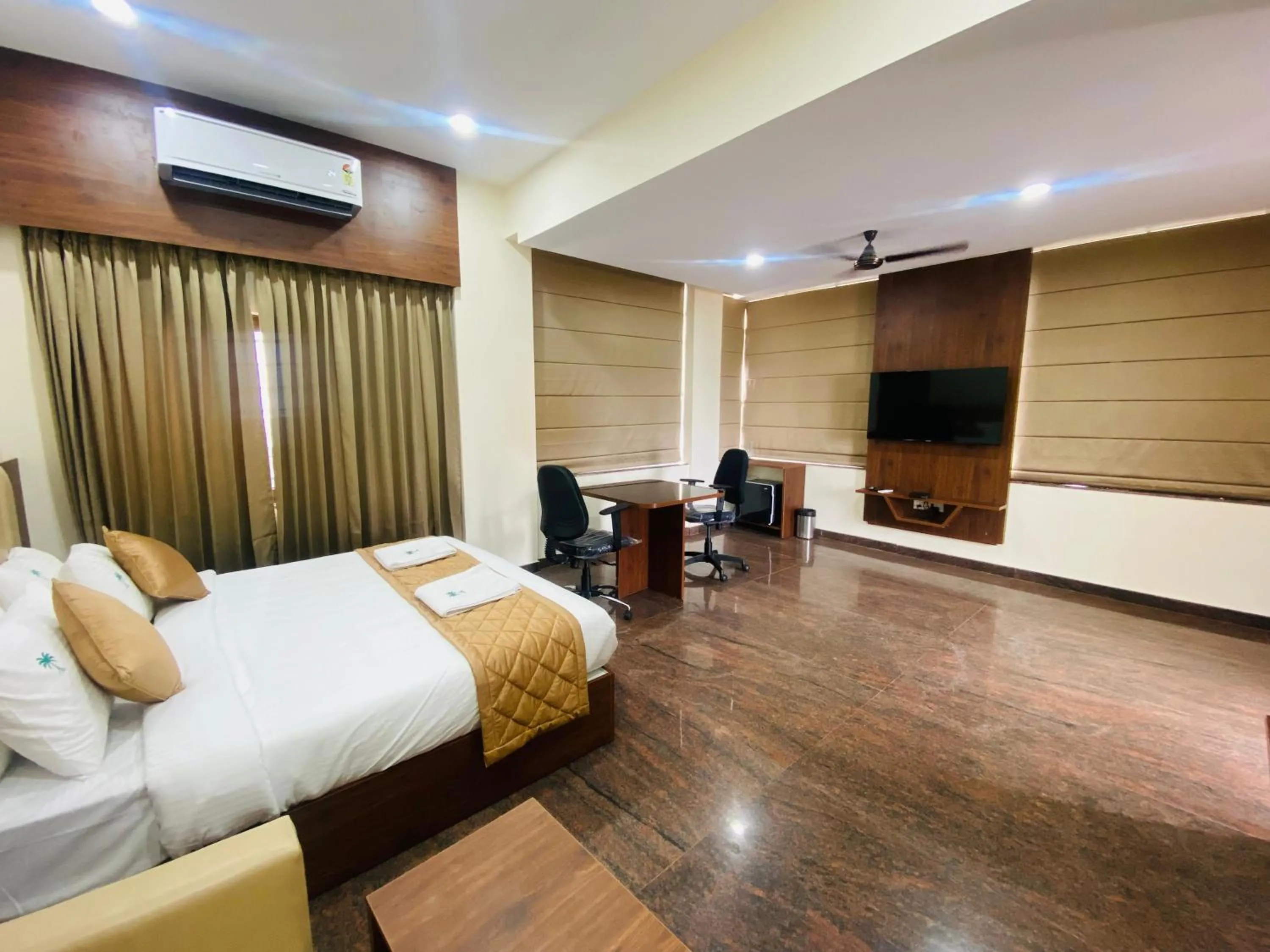 Bed in Hotel Sahara Tree