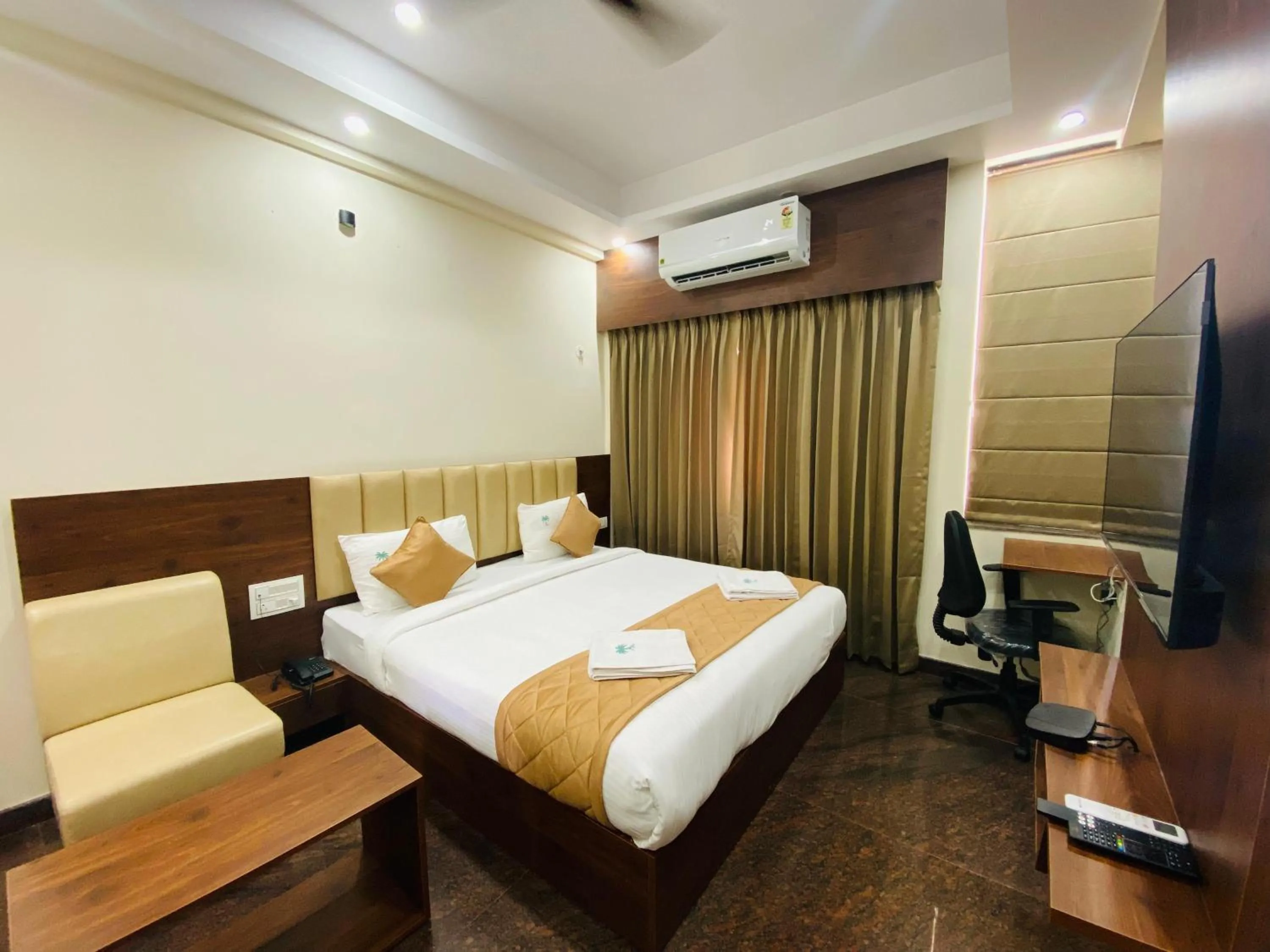 Bed in Hotel Sahara Tree