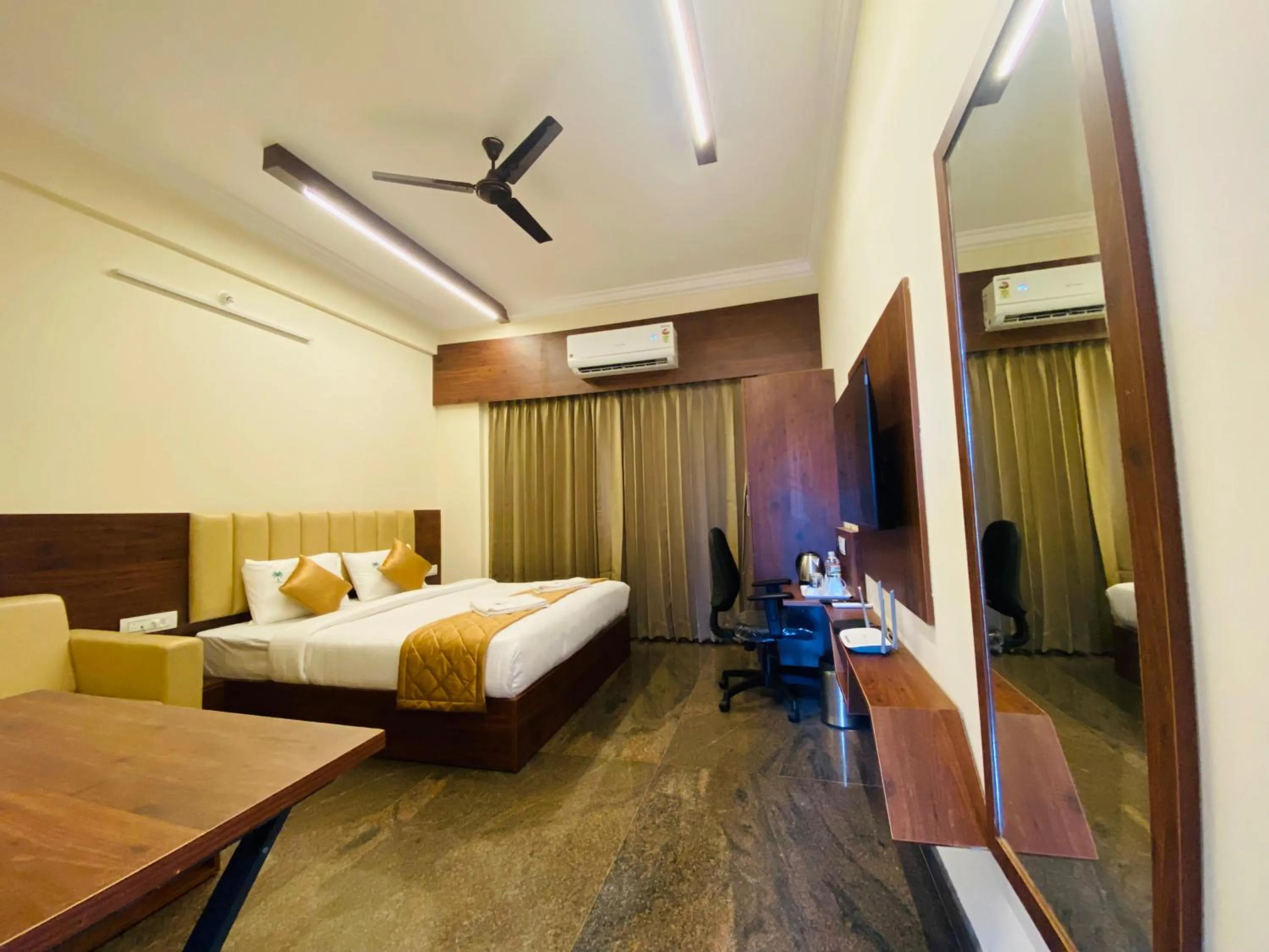 Bed in Hotel Sahara Tree