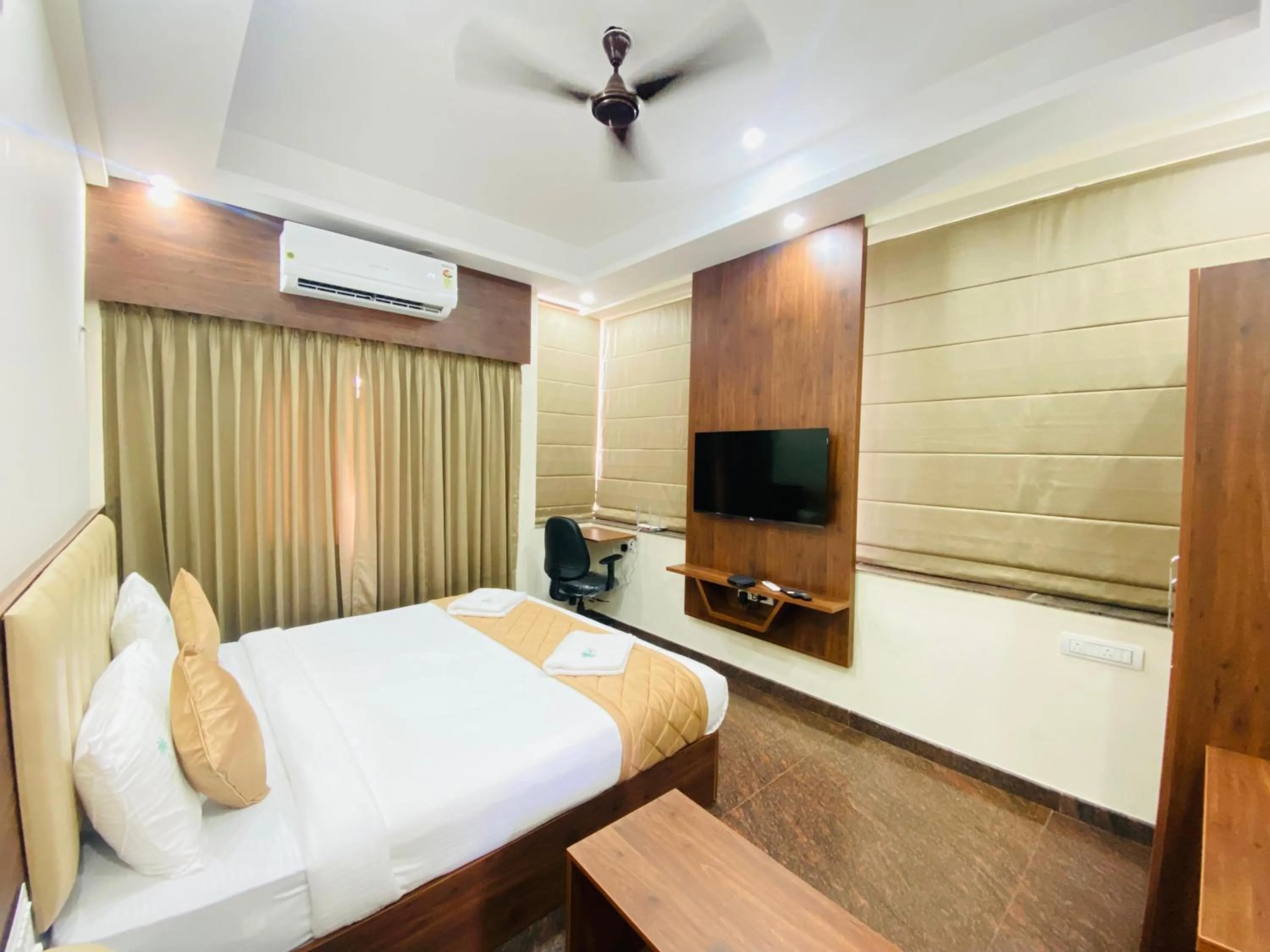 Bed in Hotel Sahara Tree