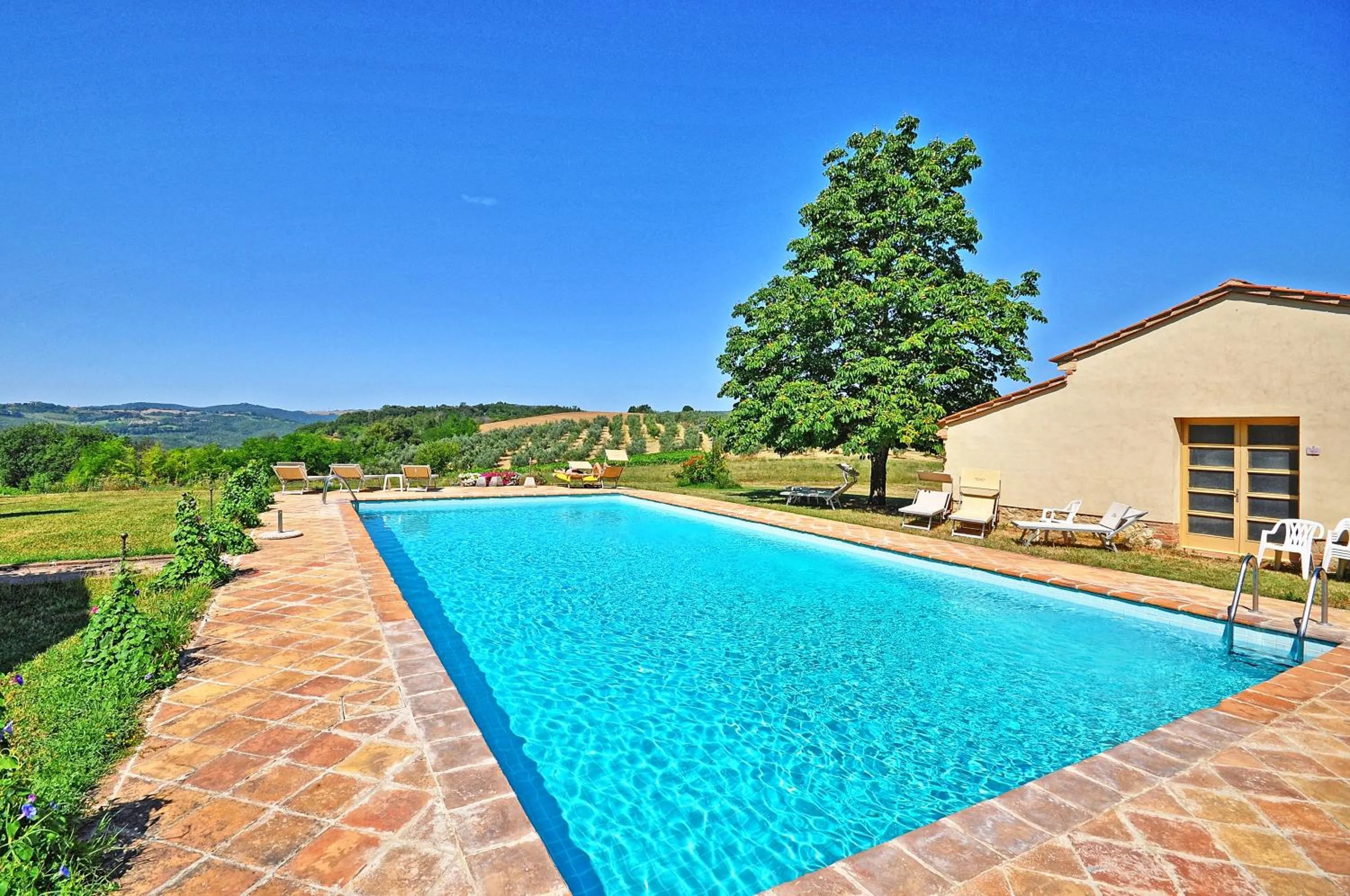 Vittoriana near San Gimignano by PosarelliVillas