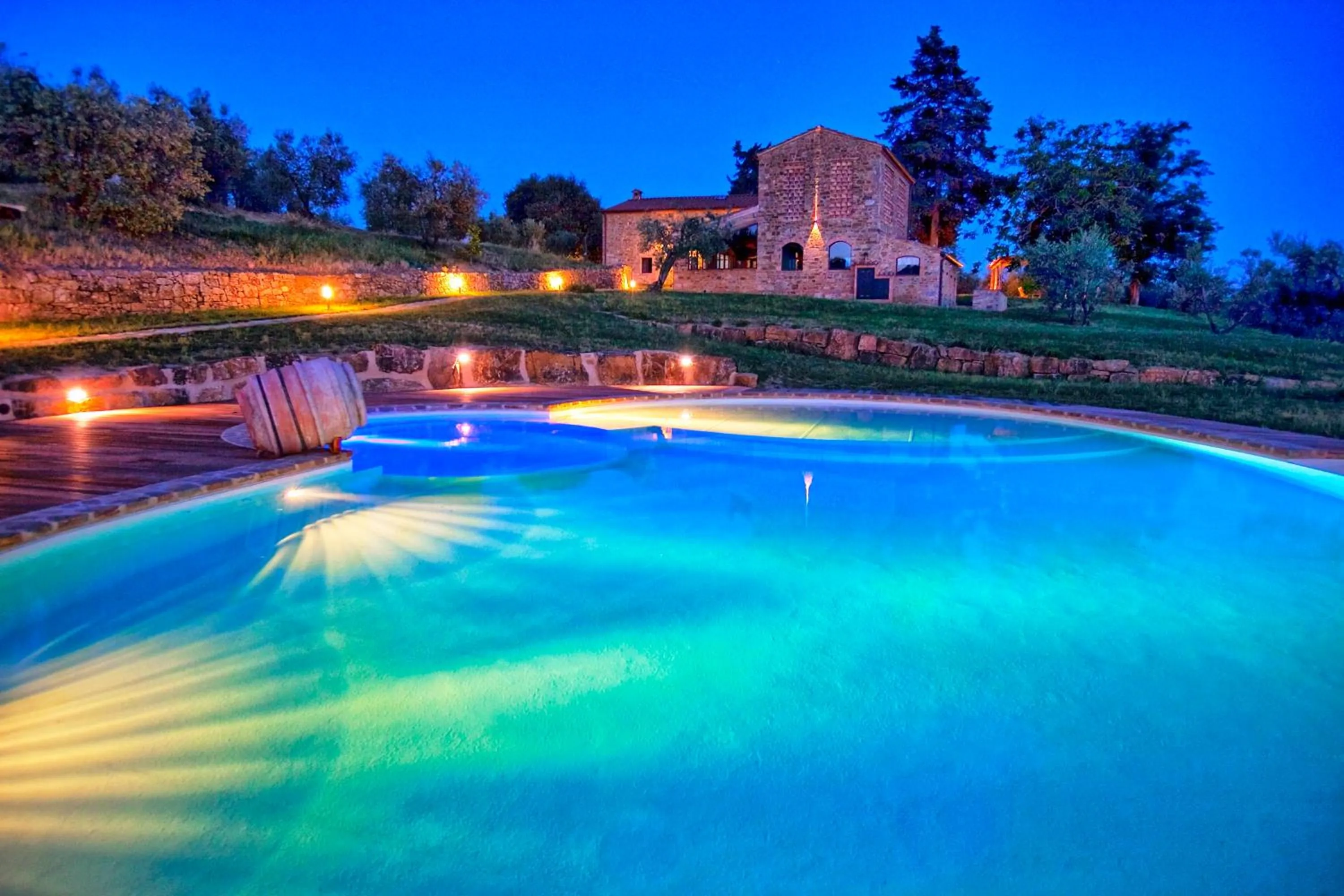 Property building in Villa Ferdinando by PosarelliVillas