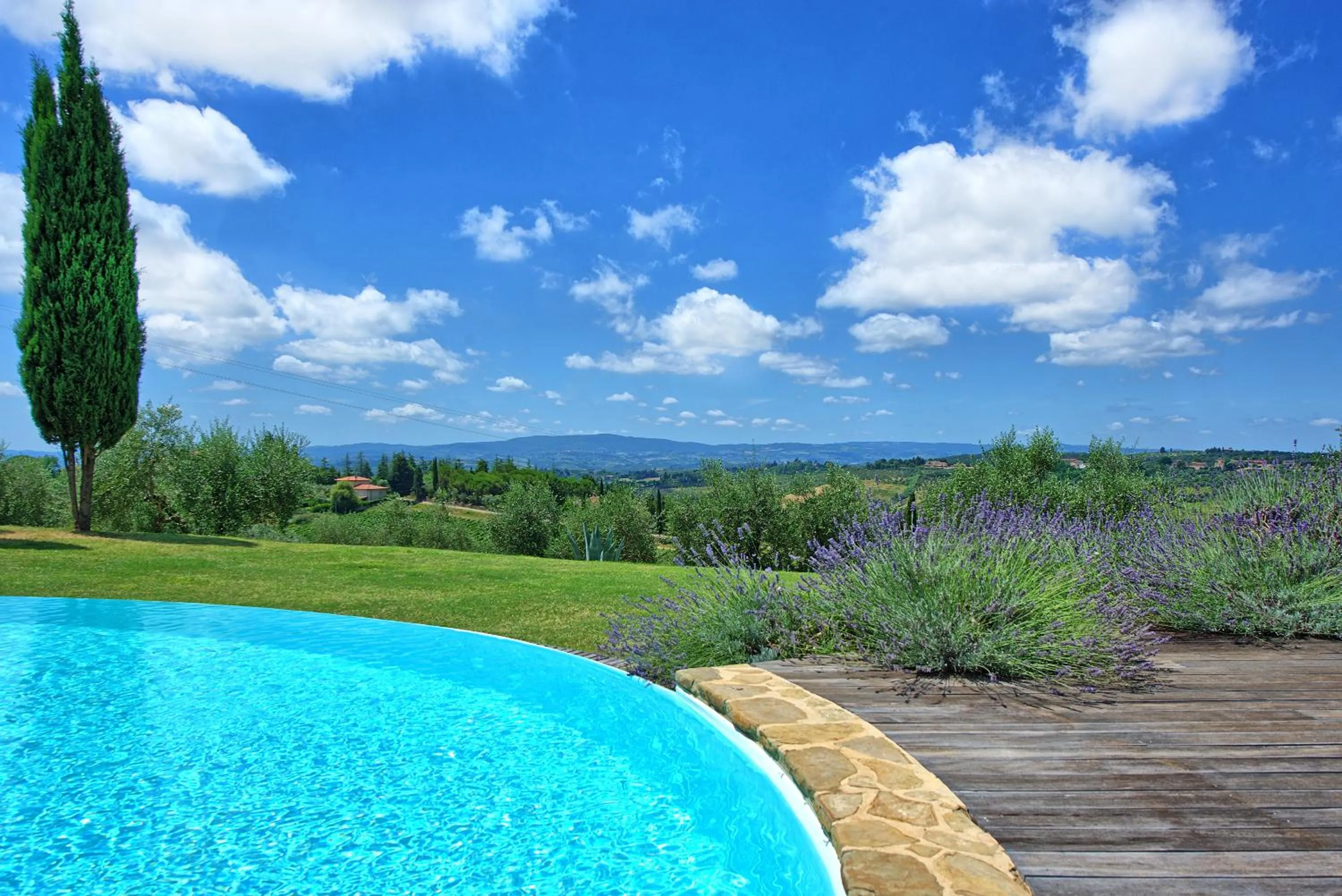 Natural landscape in Villa Ferdinando by PosarelliVillas