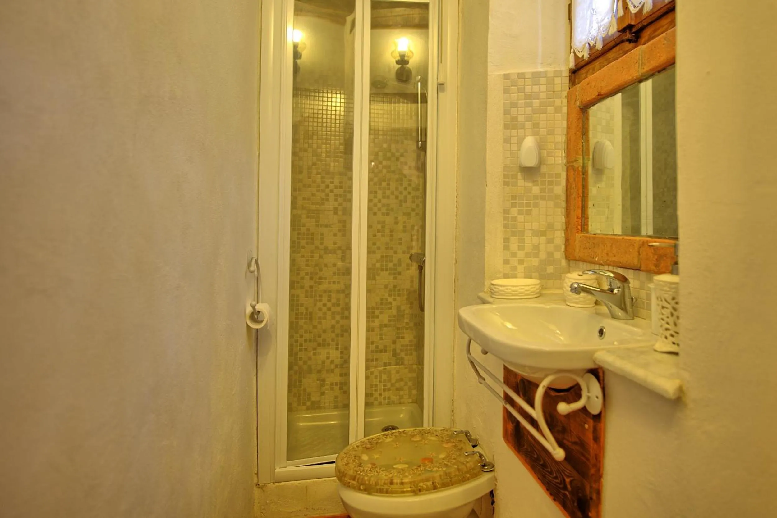 Bathroom in Casa Margherita 3 by PosarelliVillas