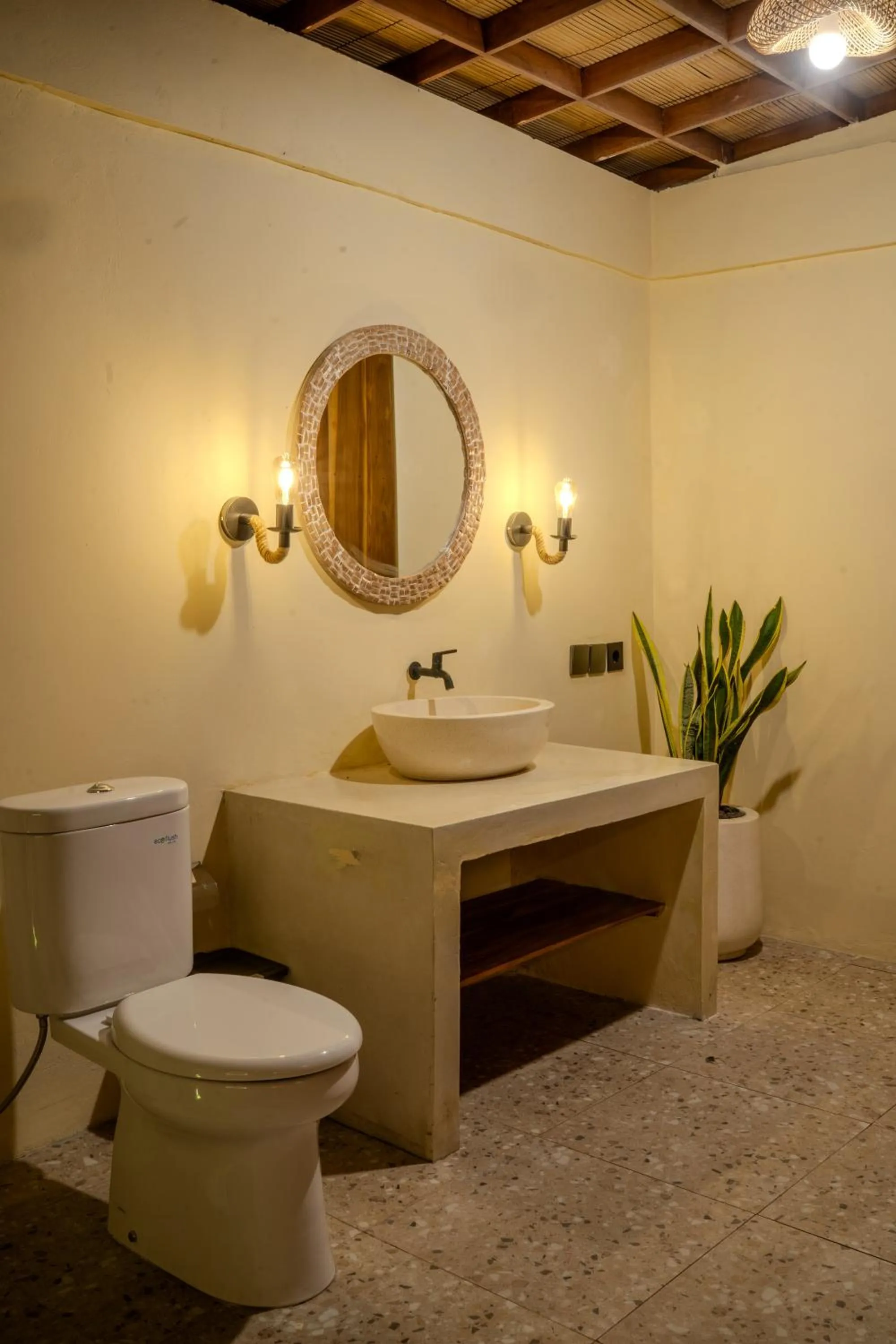 Bathroom in Samplangan Penida Resort