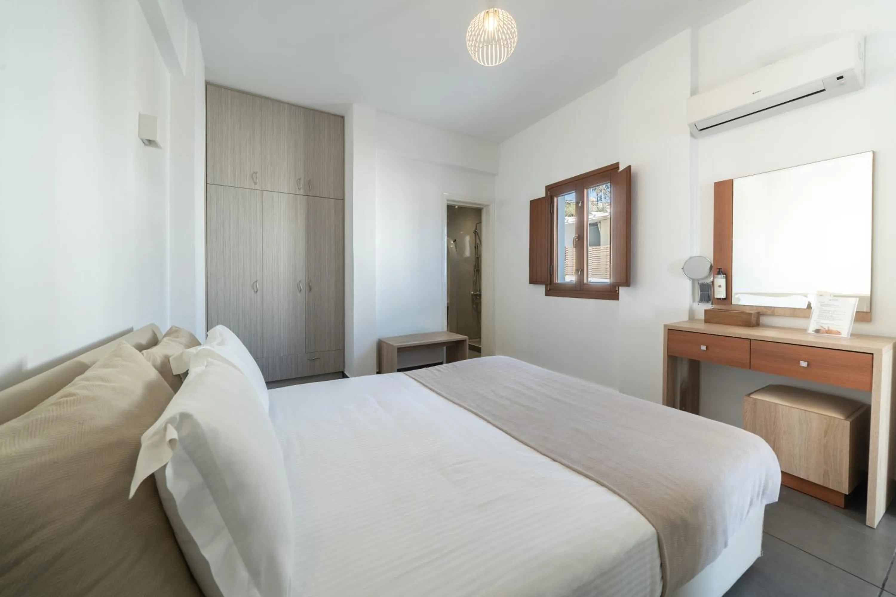 Bed in Belle Etoile Villas