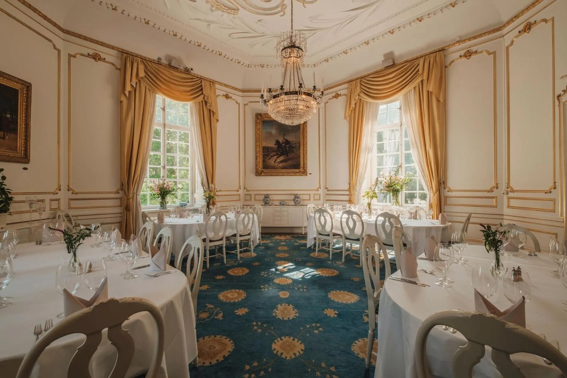 Restaurant/places to eat in Lejondals Slott