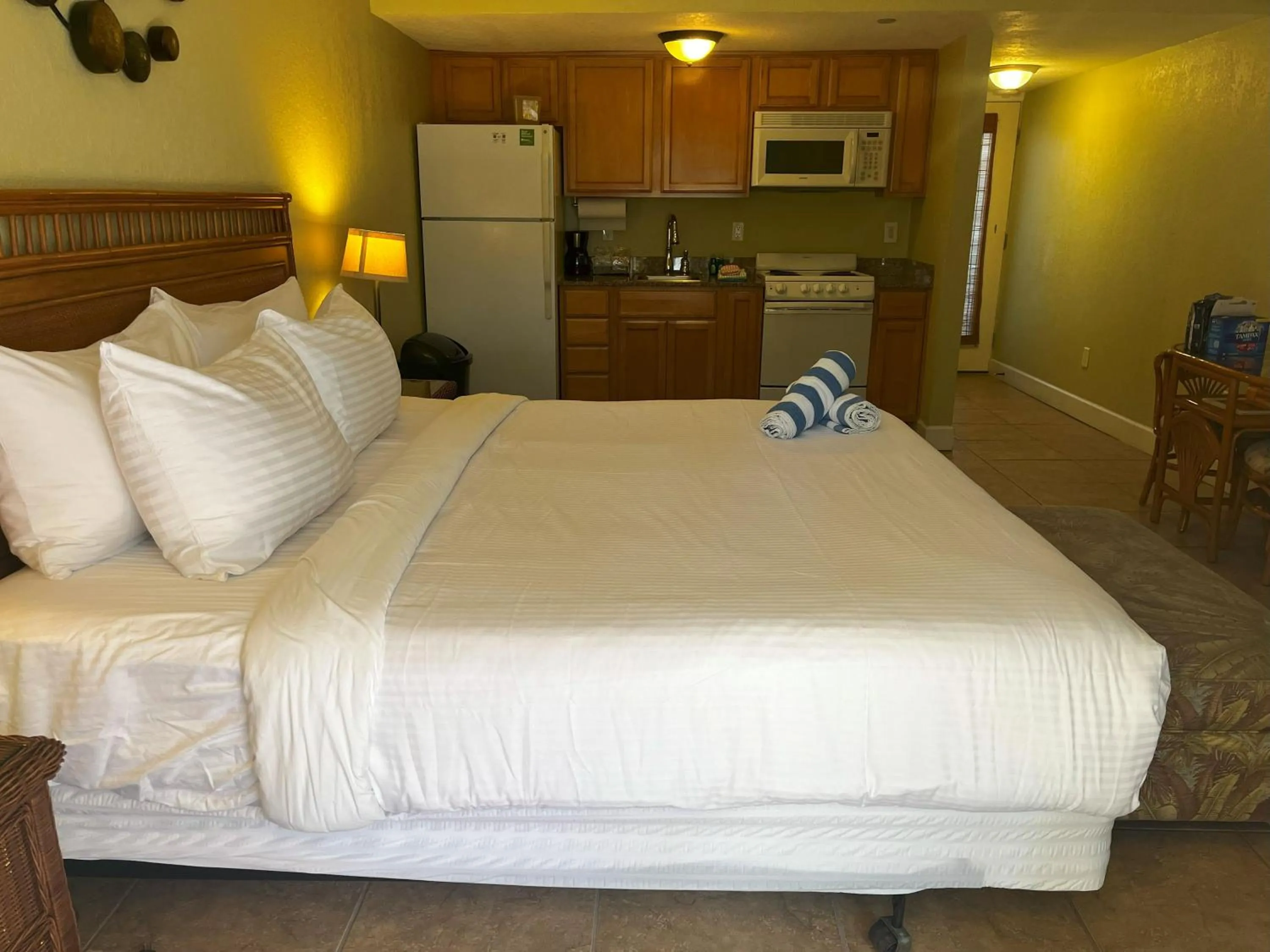 Bed in Beso Del Sol Resort