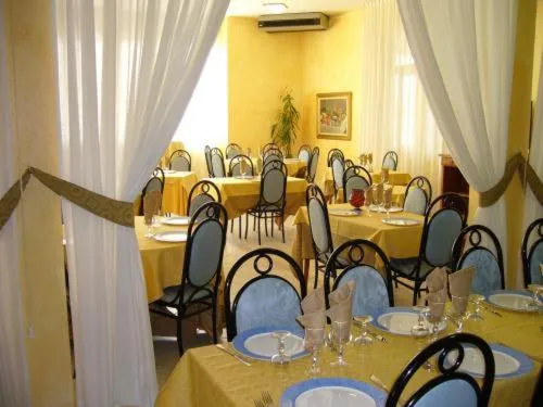 Restaurant/places to eat in Hotel Massimino