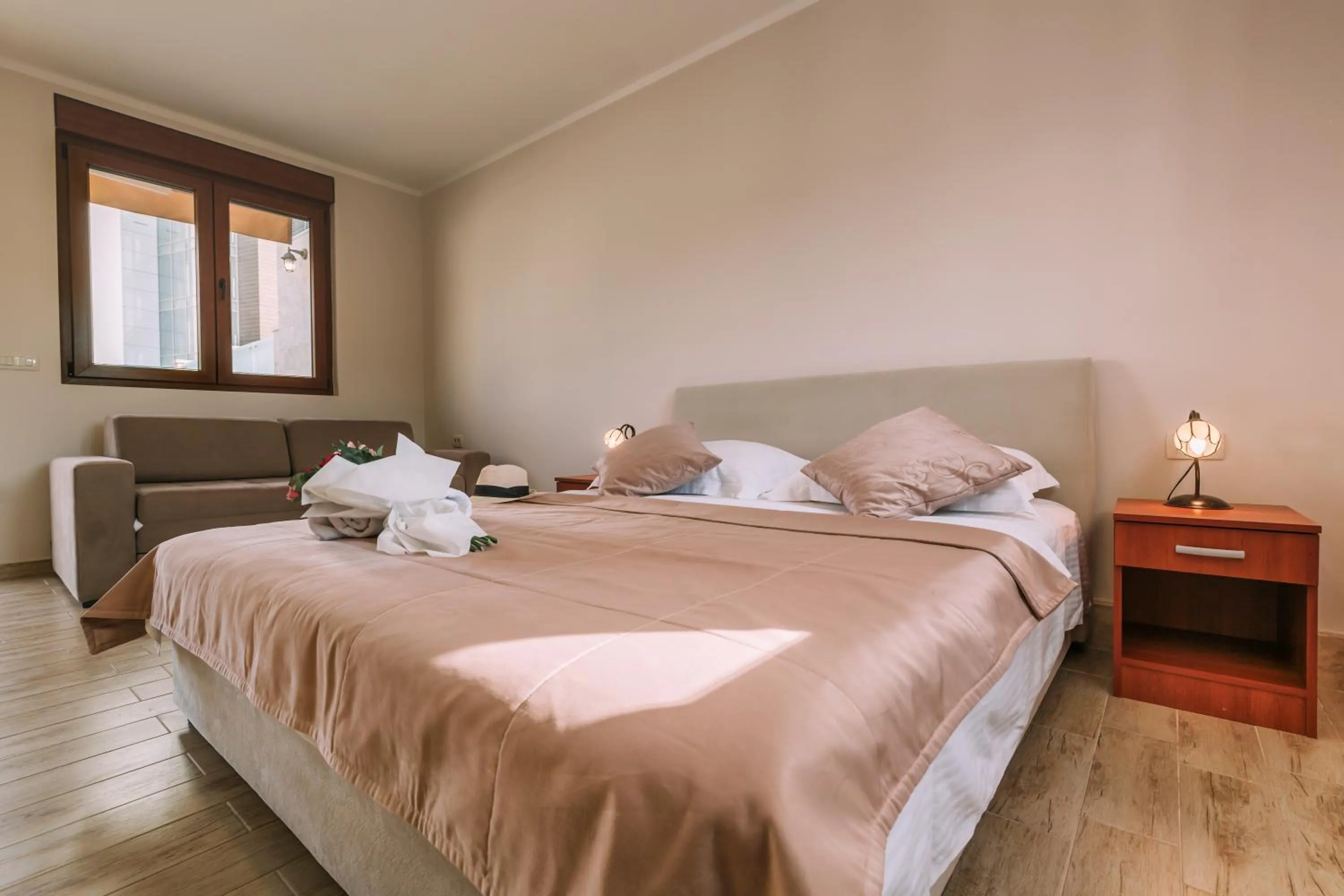 Bed in City Apartments