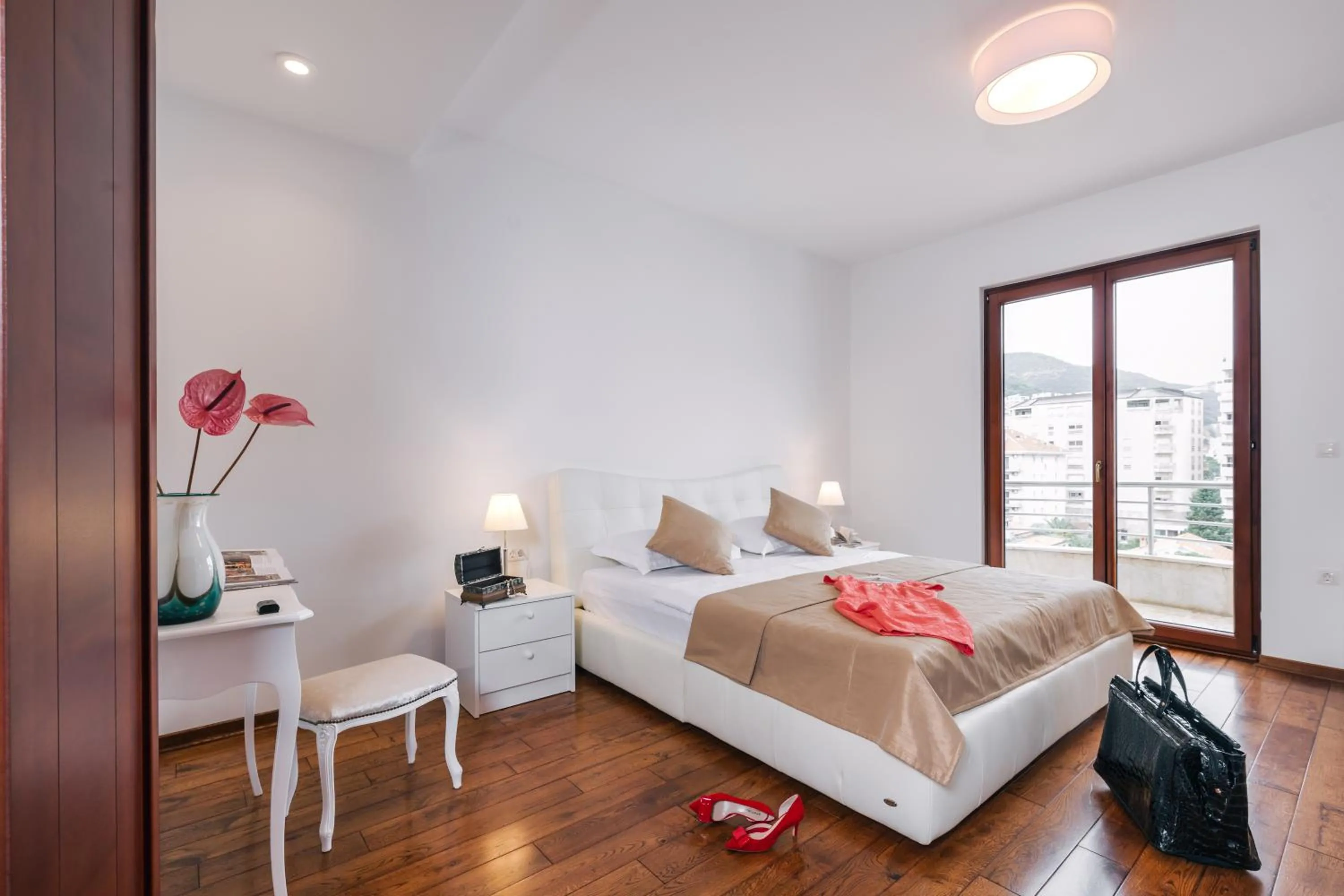Bed in City Apartments