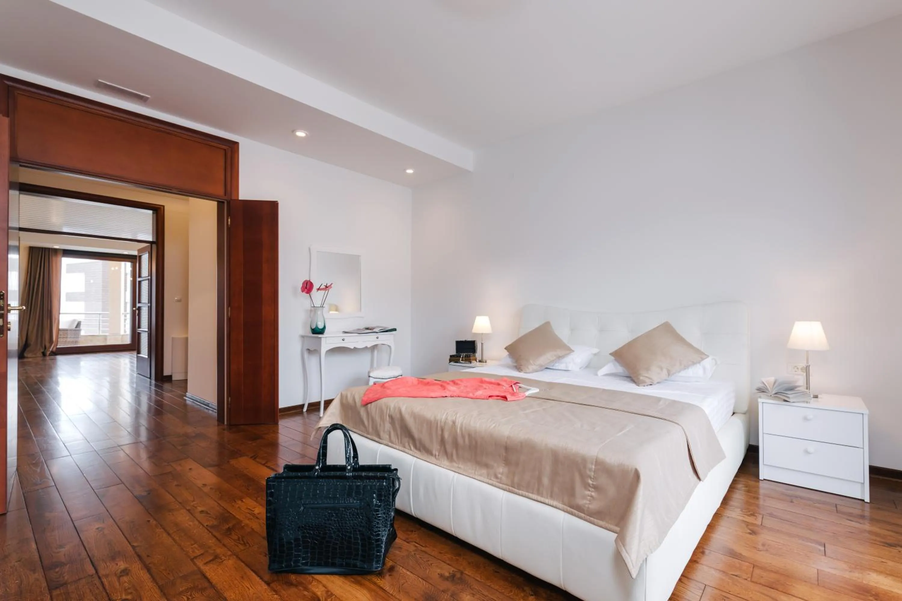Bed in City Apartments