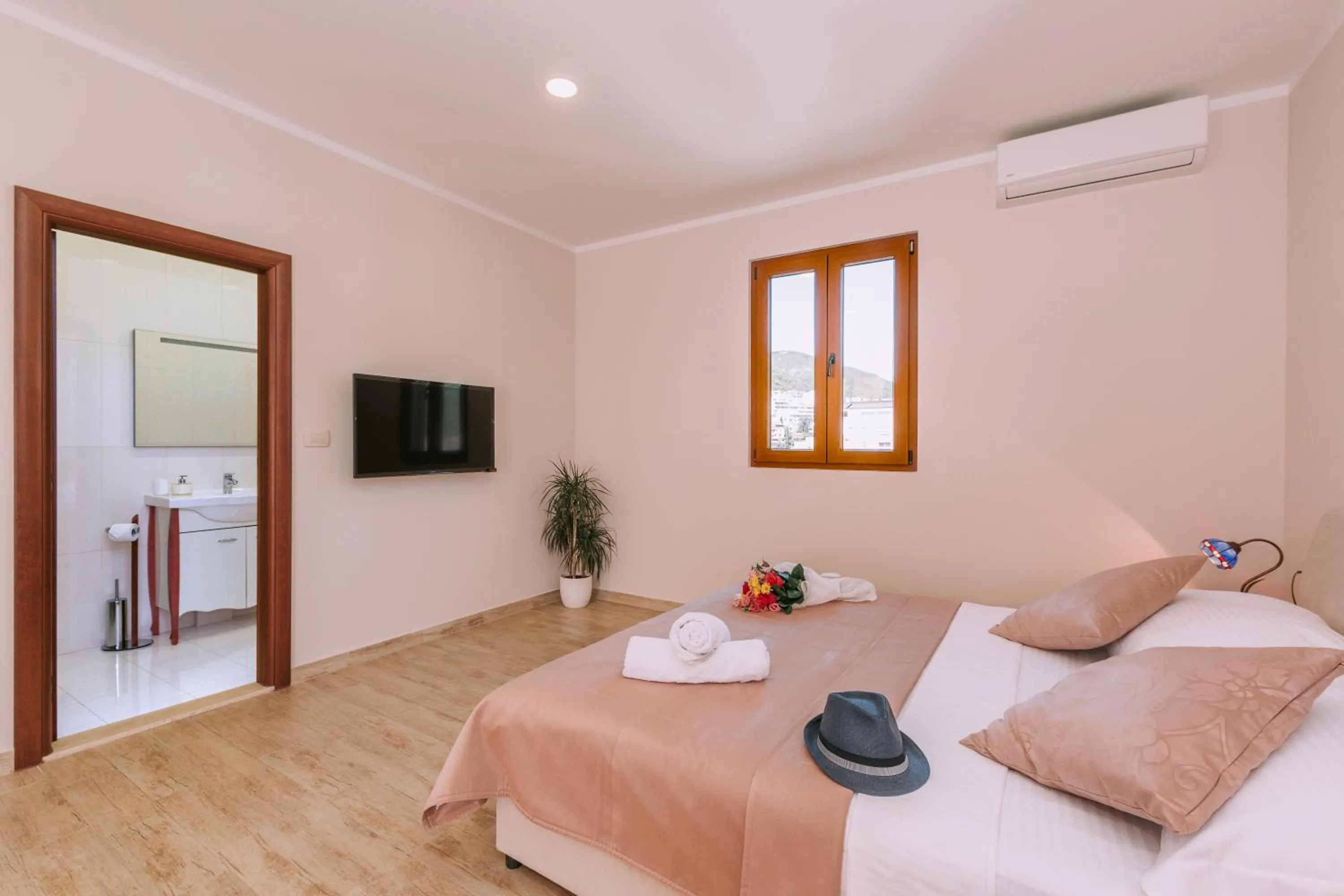 Bed in City Apartments
