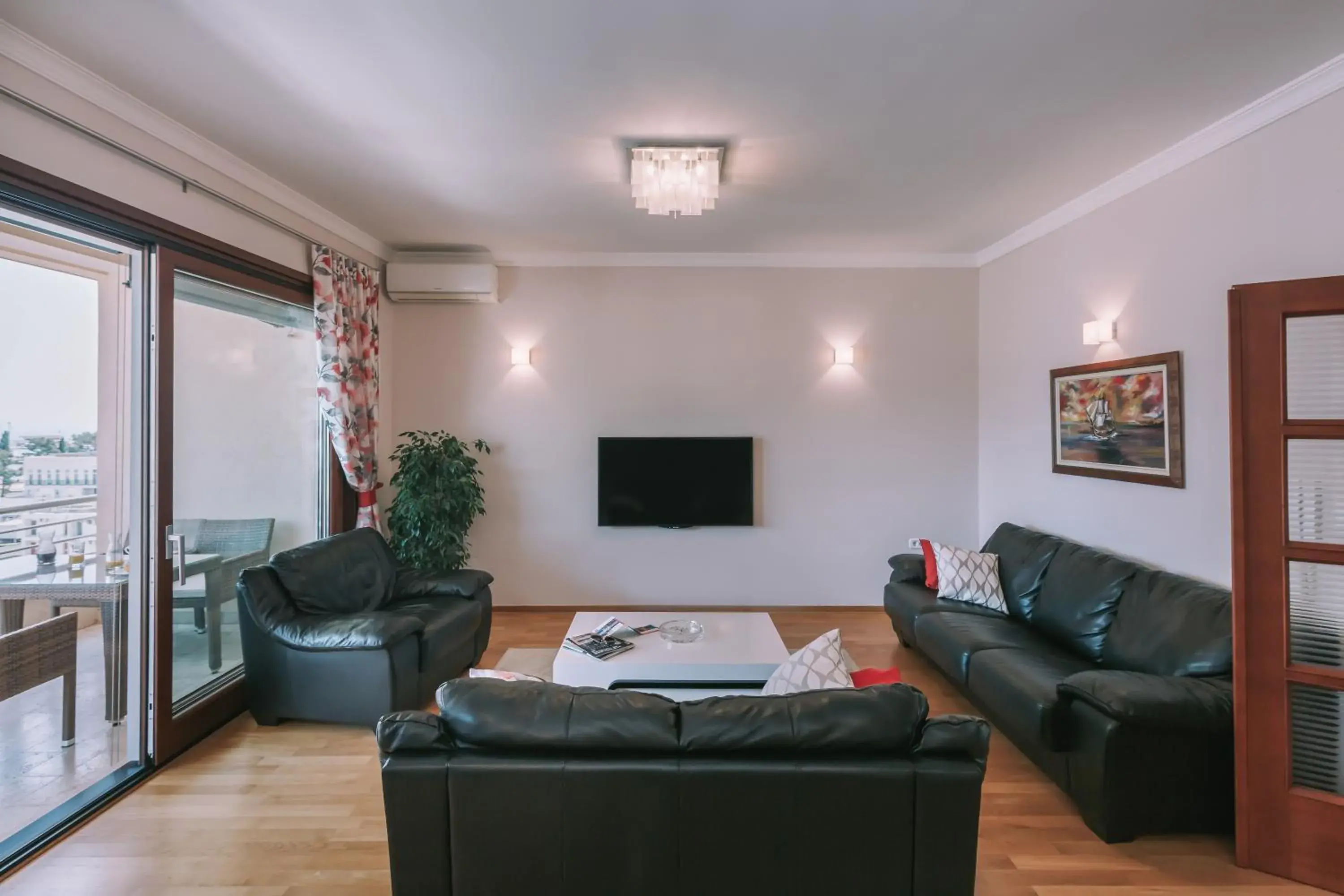Two-Bedroom Apartment with Balcony and Sea View in City Apartments Two-Bedroom Apartment with Balcony and Sea View in City Apartments