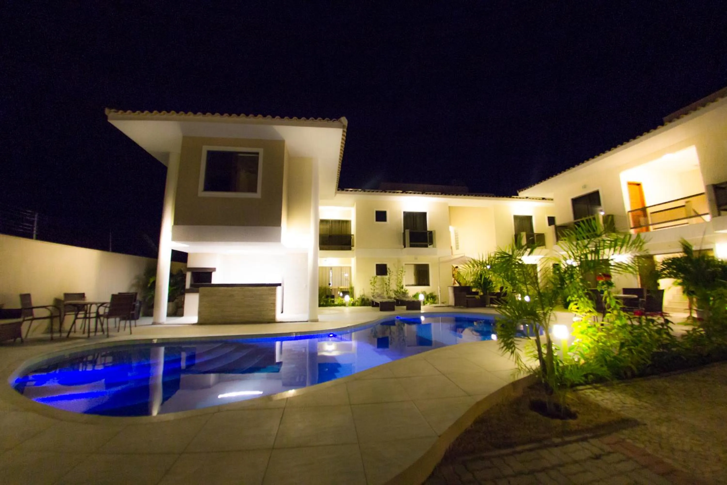 Night in Residencial Portinari LTDA