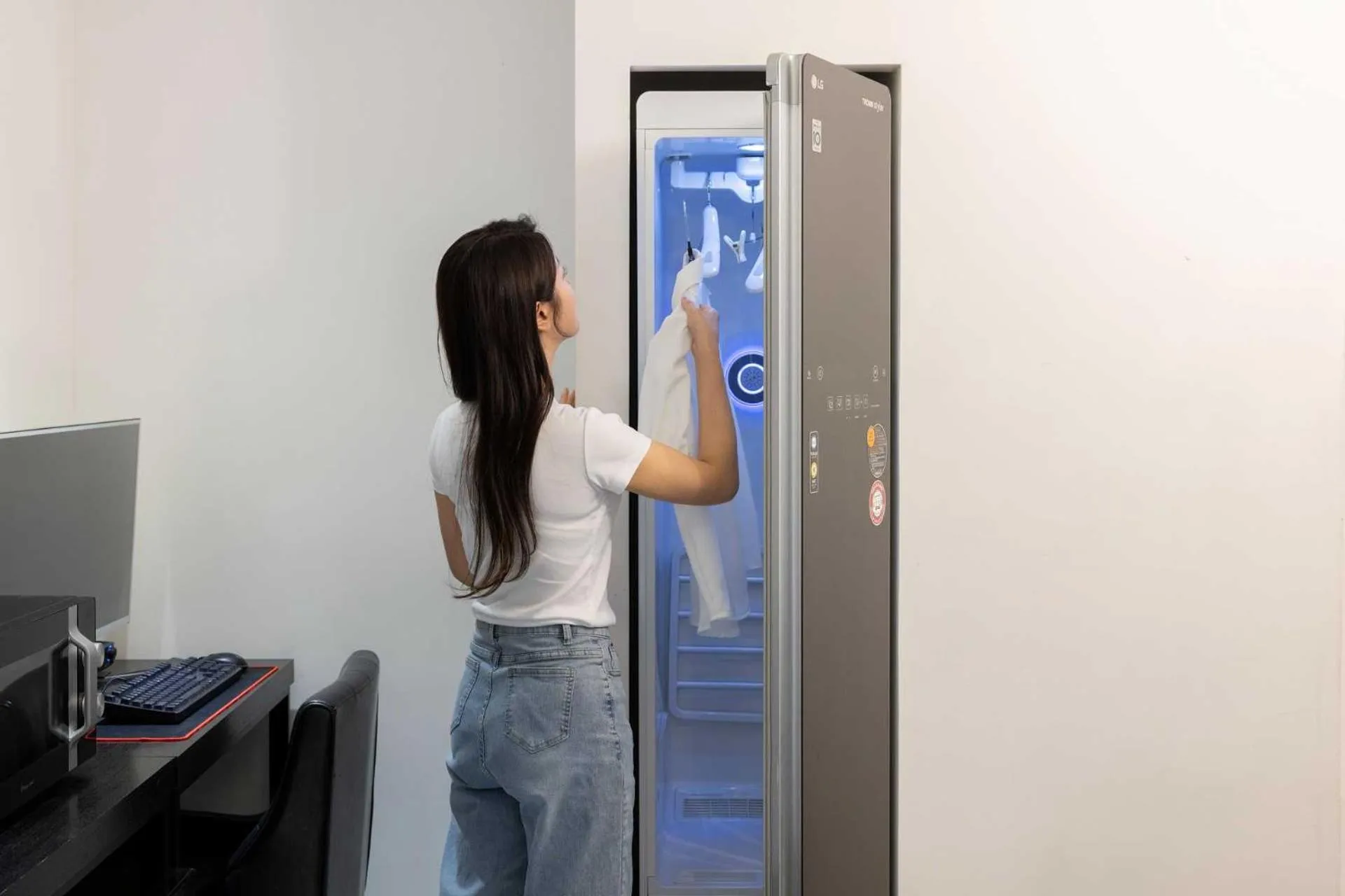 wardrobe in Hotel Moon Cheonan ShinBuldang