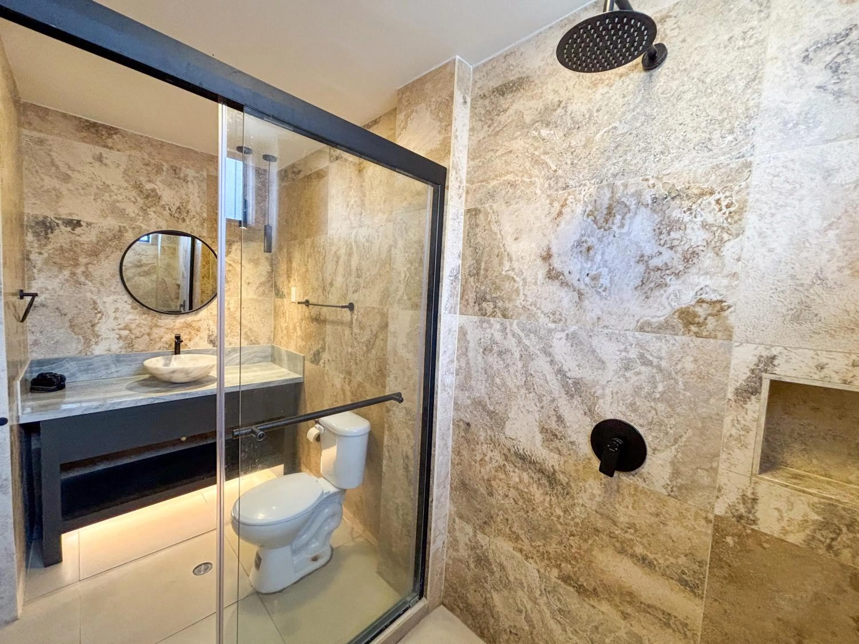 Bathroom in Hotel David