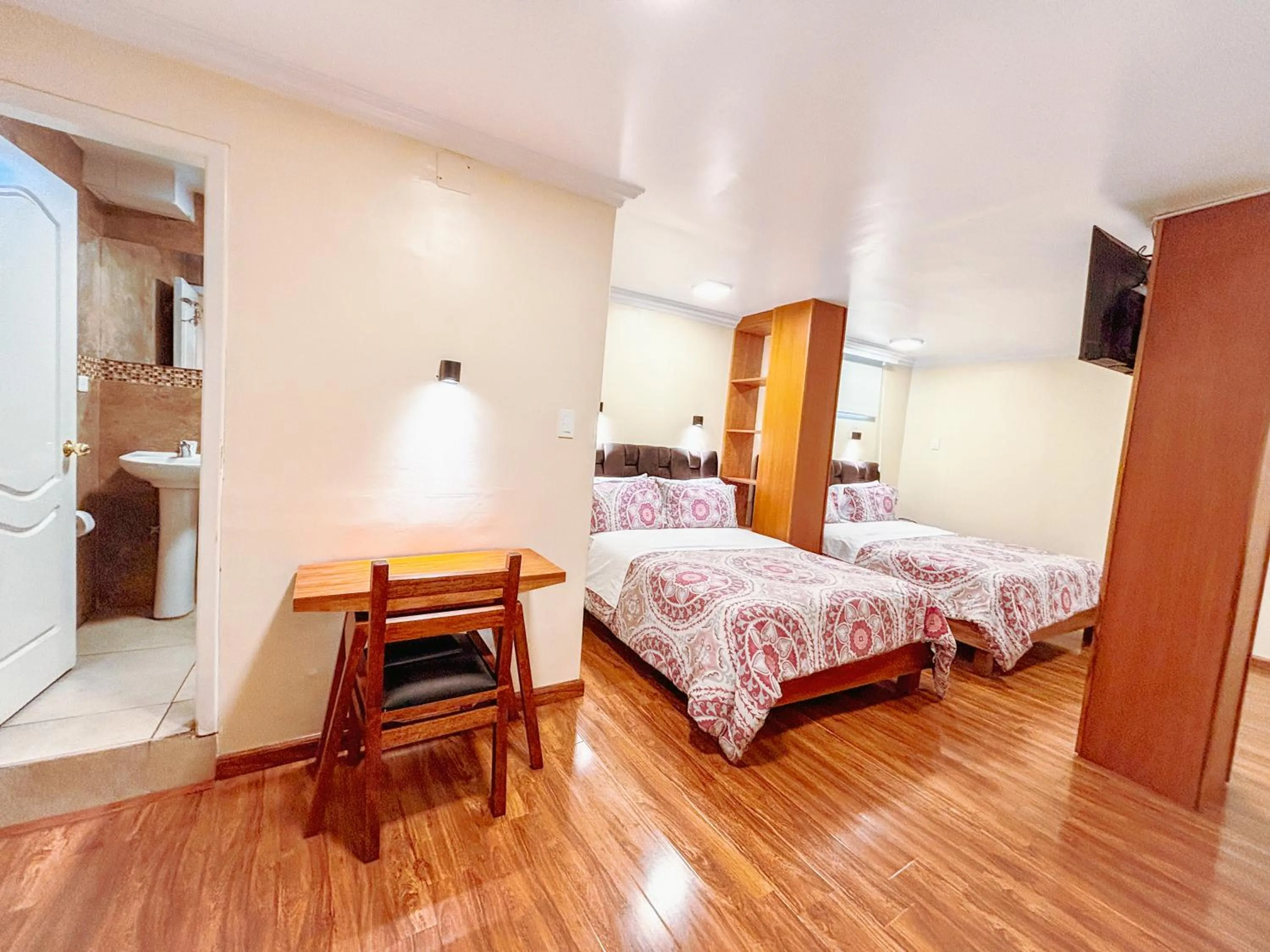 Photo of the whole room, Bed in Hotel David