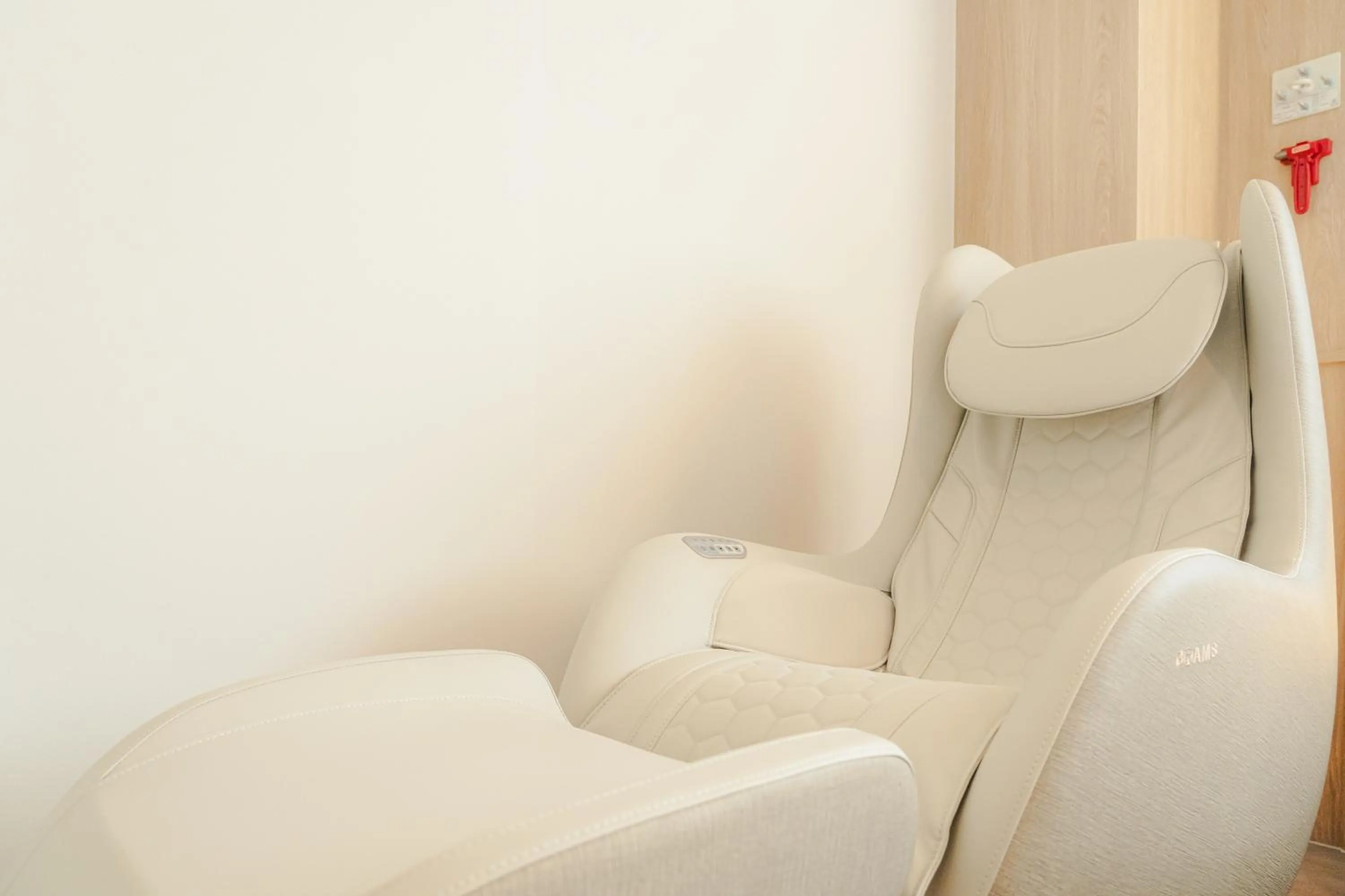 Seating area in Cheonan Buldang Hound Hotel