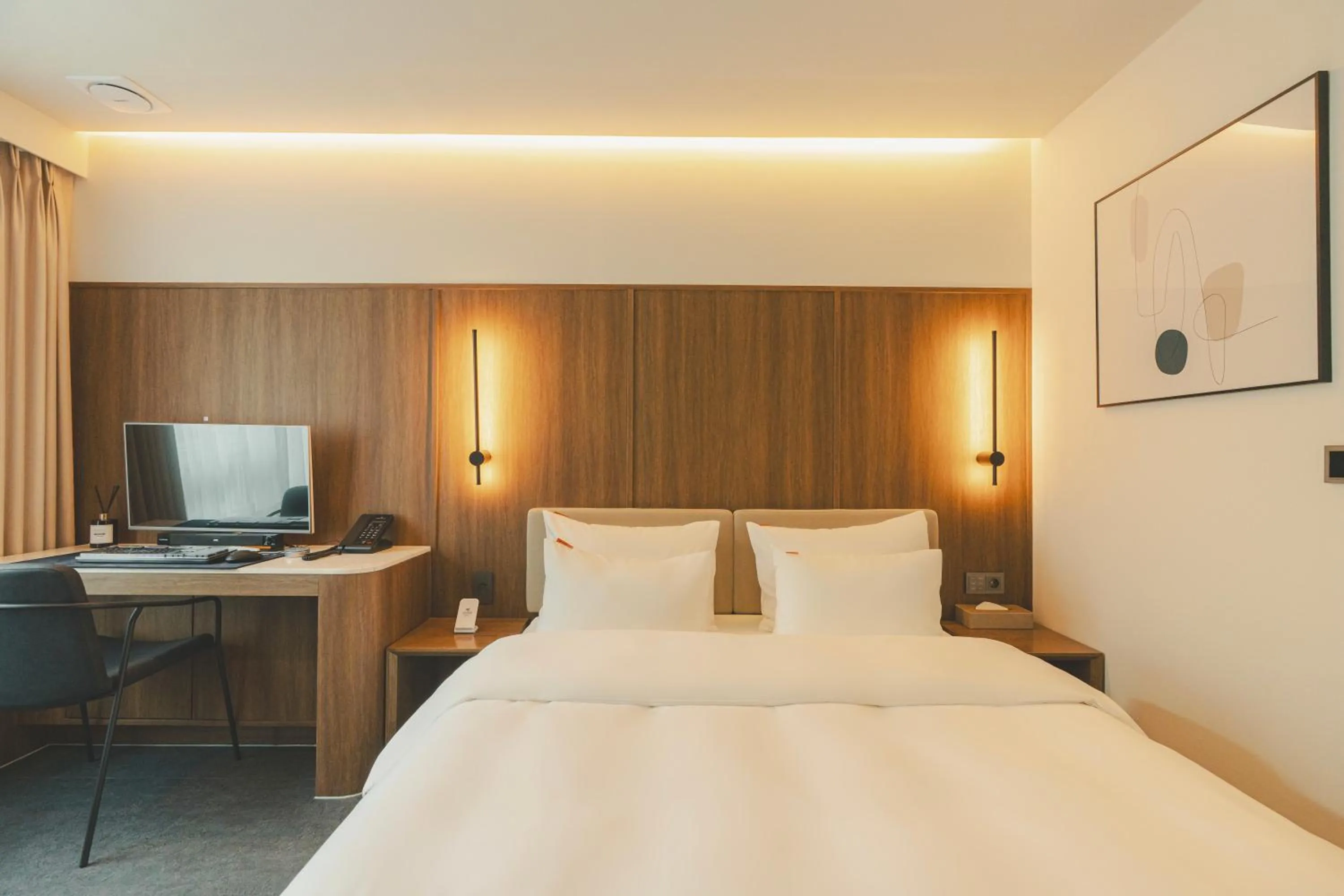 TV and multimedia, Bed in Cheonan Buldang Hound Hotel