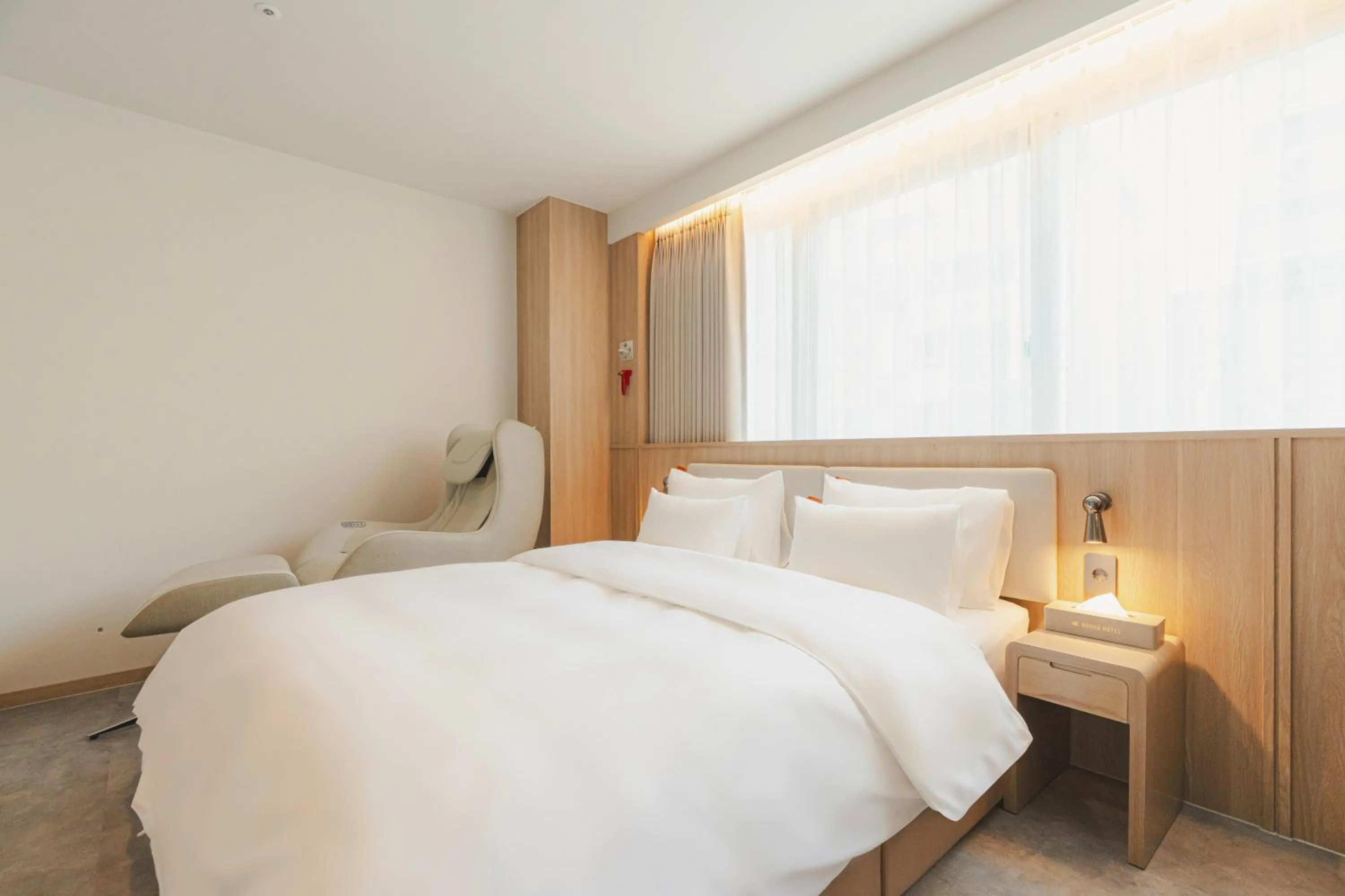 Bed in Cheonan Buldang Hound Hotel