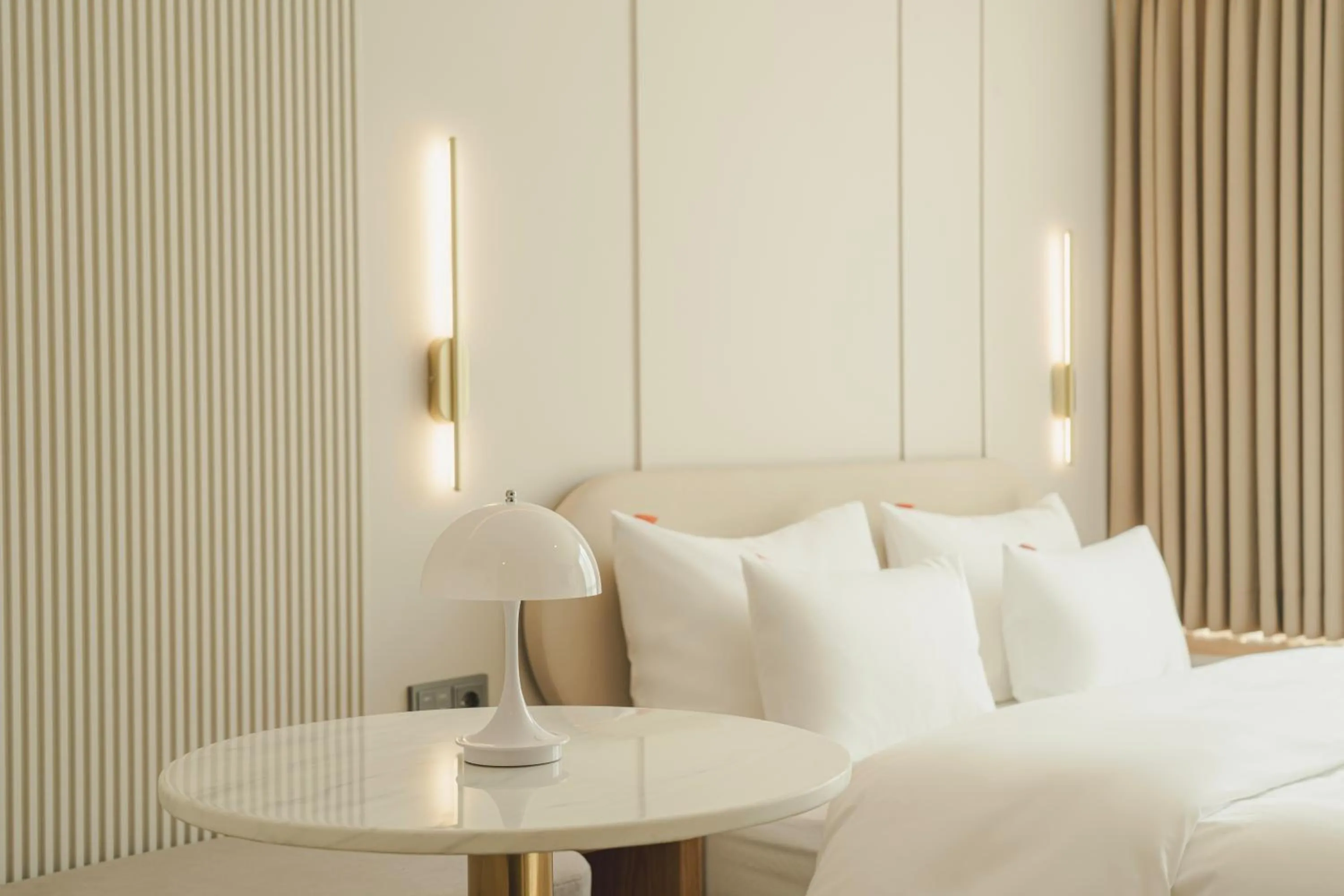 Bed in Cheonan Buldang Hound Hotel