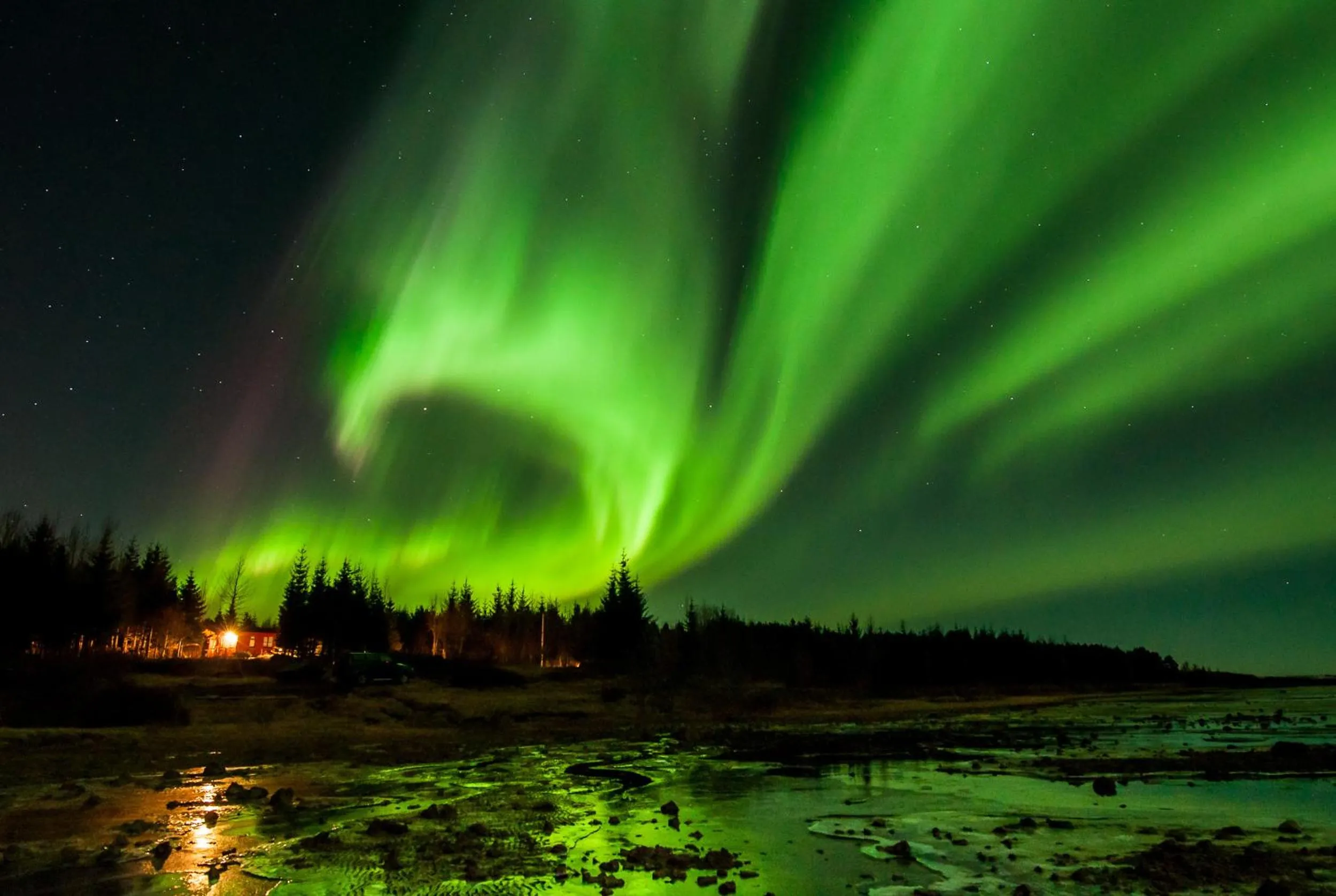 Night in Bella Apartments & Rooms