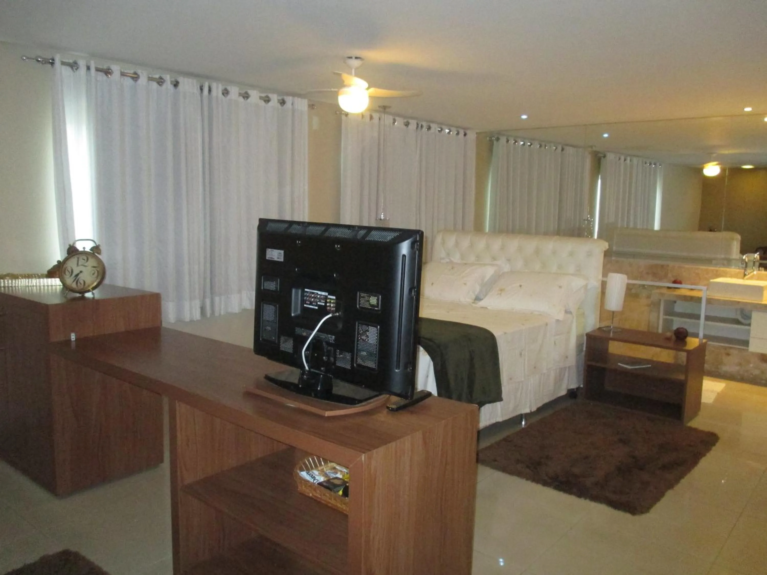 Bed in Victor Plaza Formiga