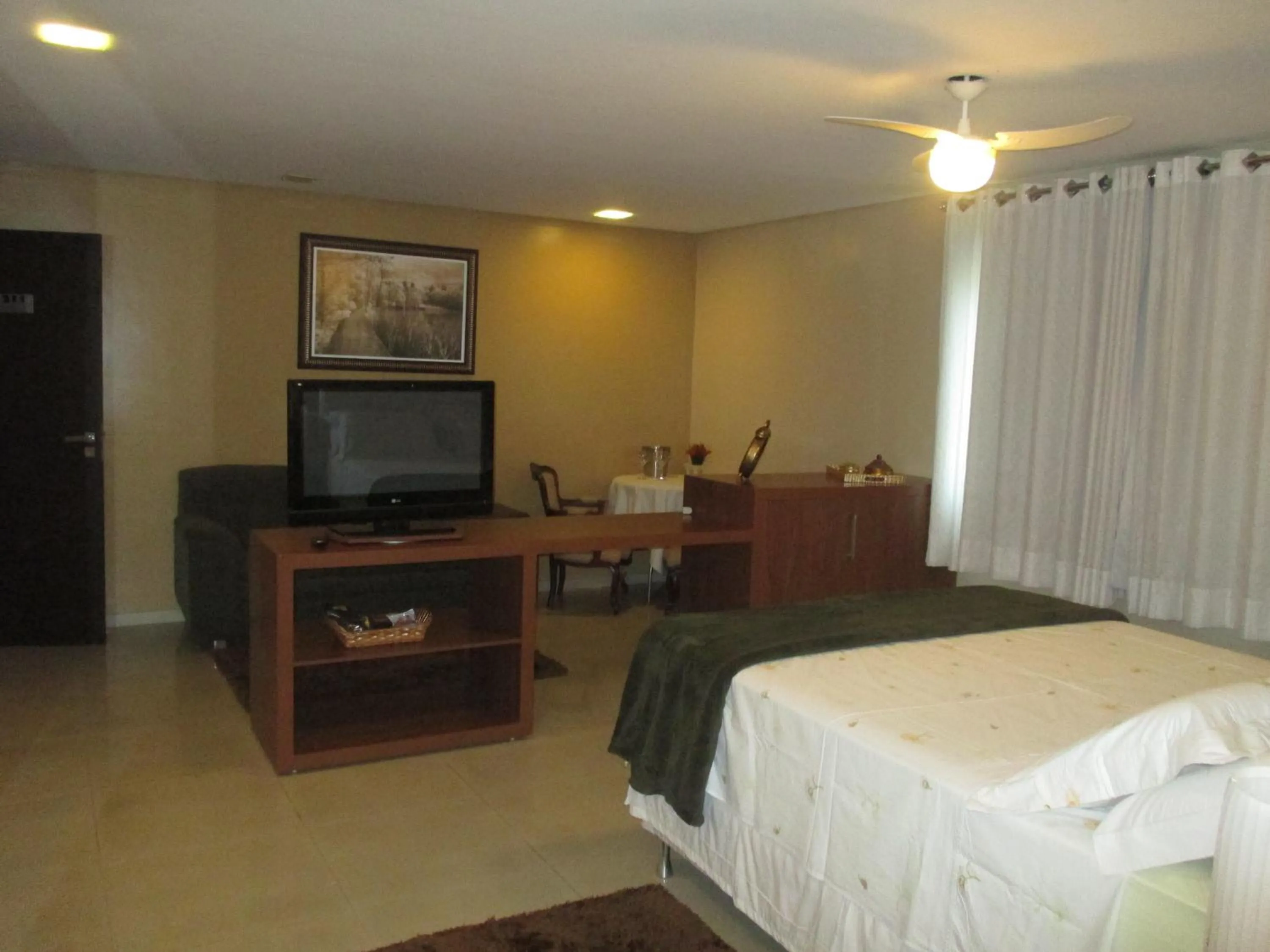 Bed in Victor Plaza Formiga