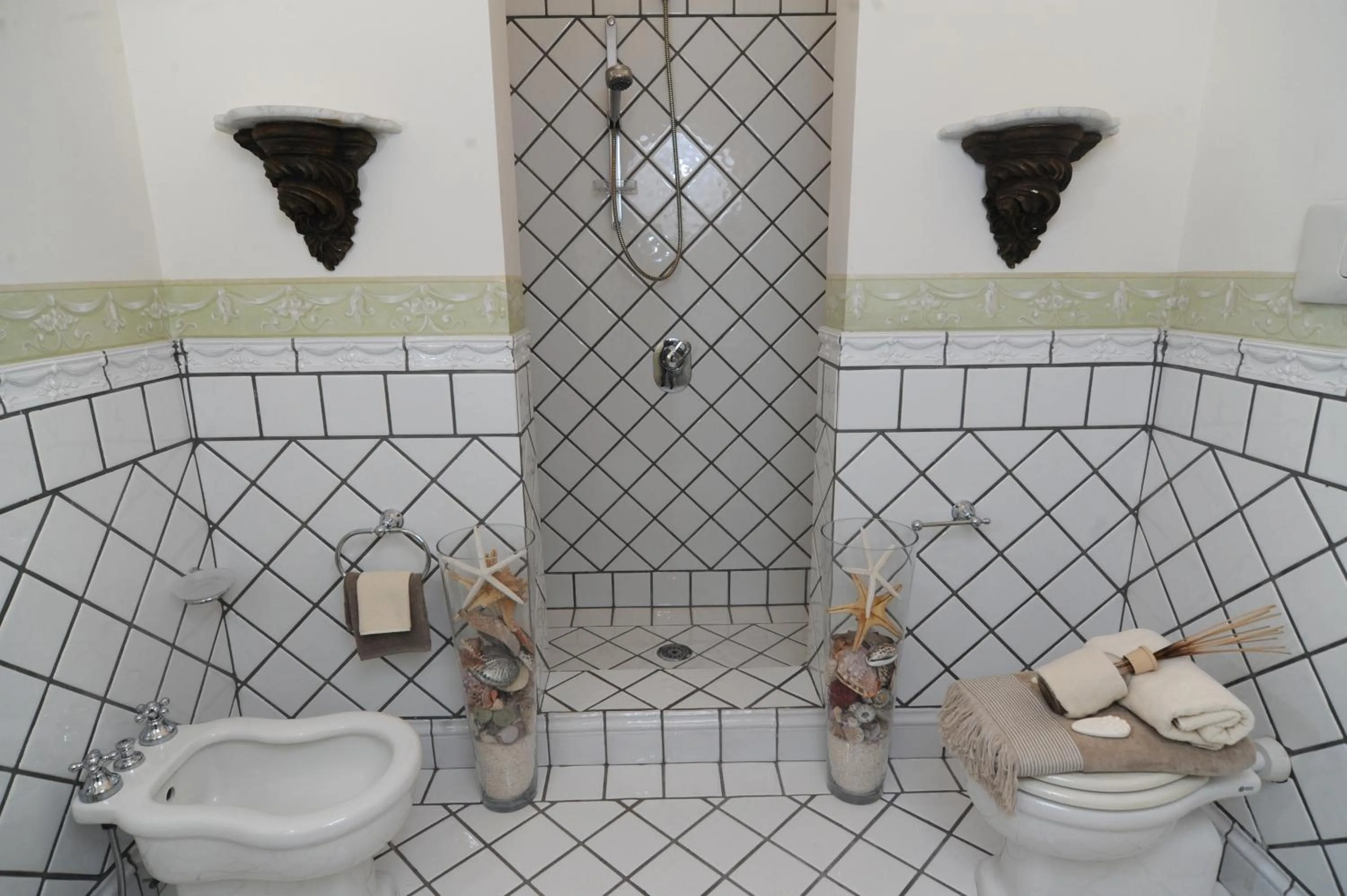 Bathroom in Casa Raiola Ercolano Luxury Rooms & Spa