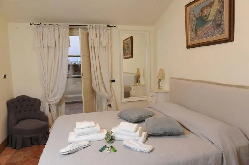 City view in Casa Raiola Ercolano Luxury Rooms & Spa