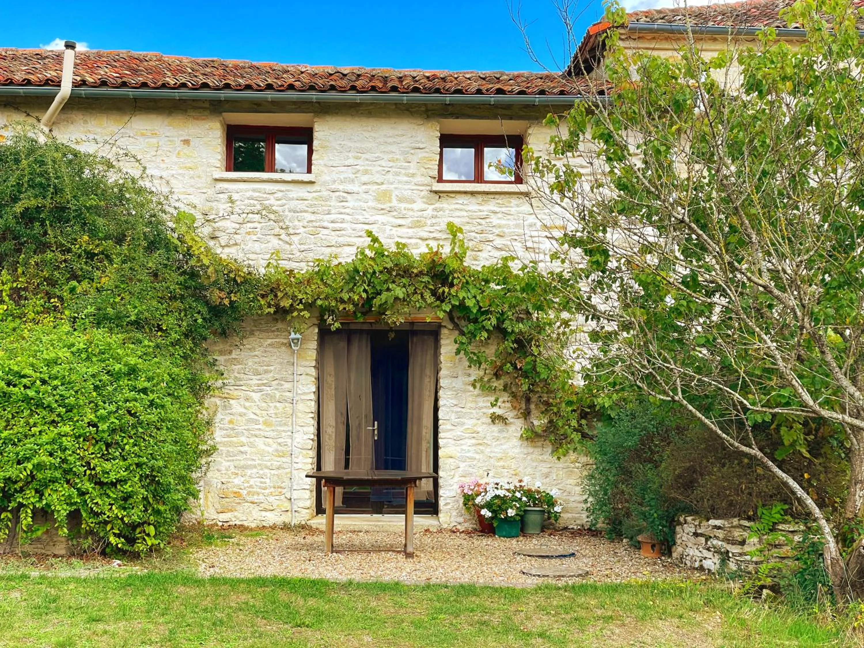 Balcony/Terrace in Le Noisetier at Les Hiboux Gites
