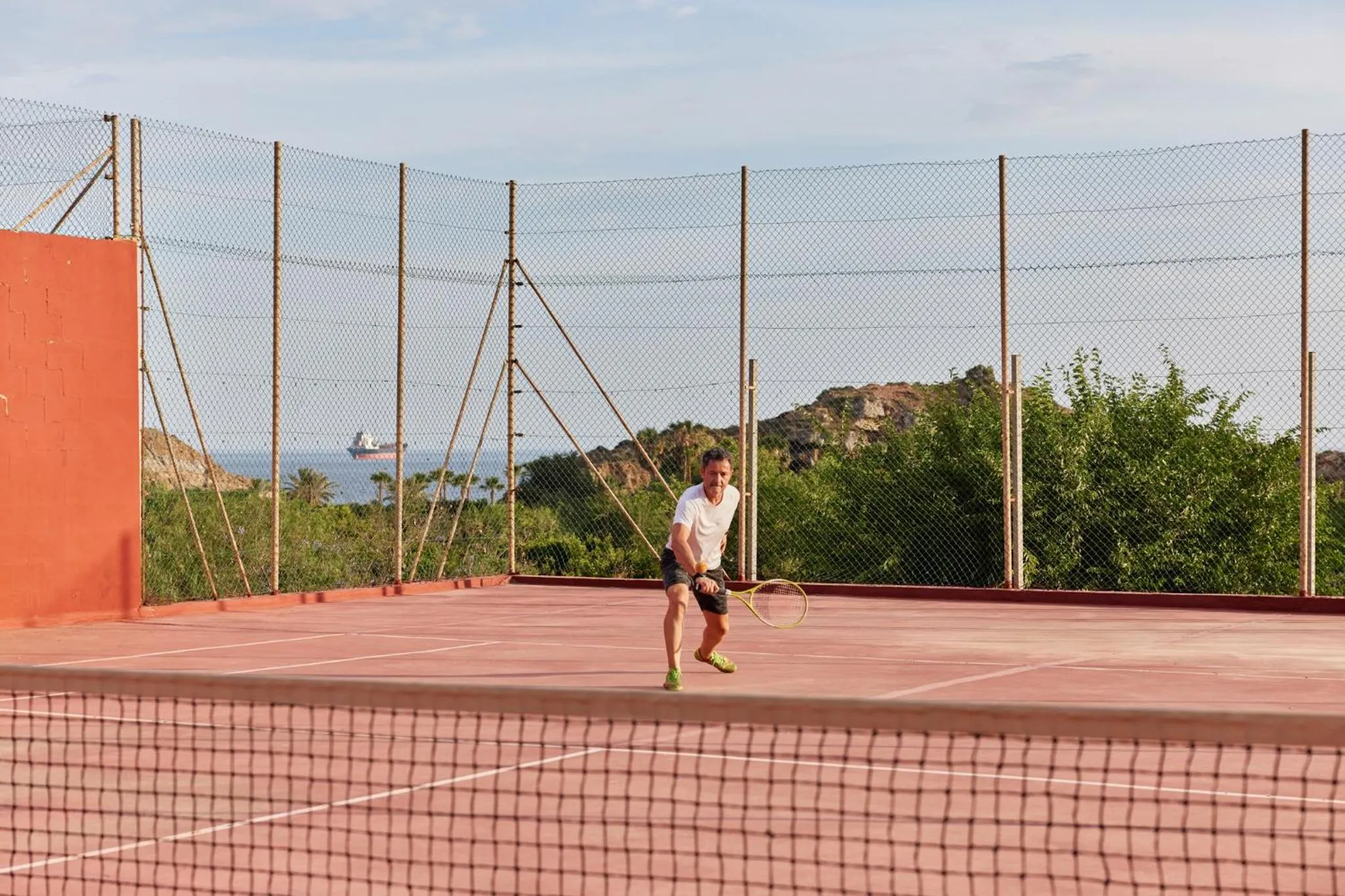 Tennis court in Camping El Portus