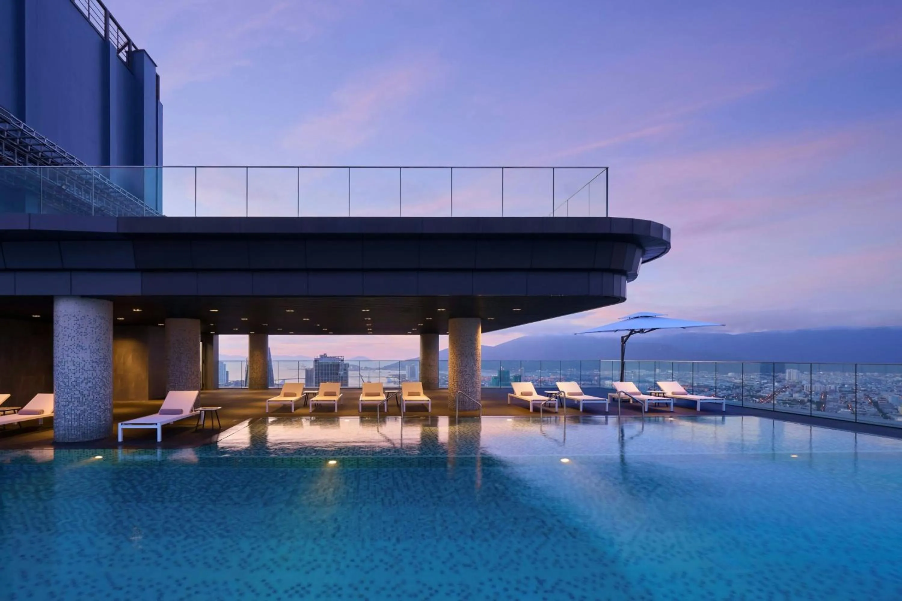 Swimming pool in Courtyard by Marriott Danang Han River