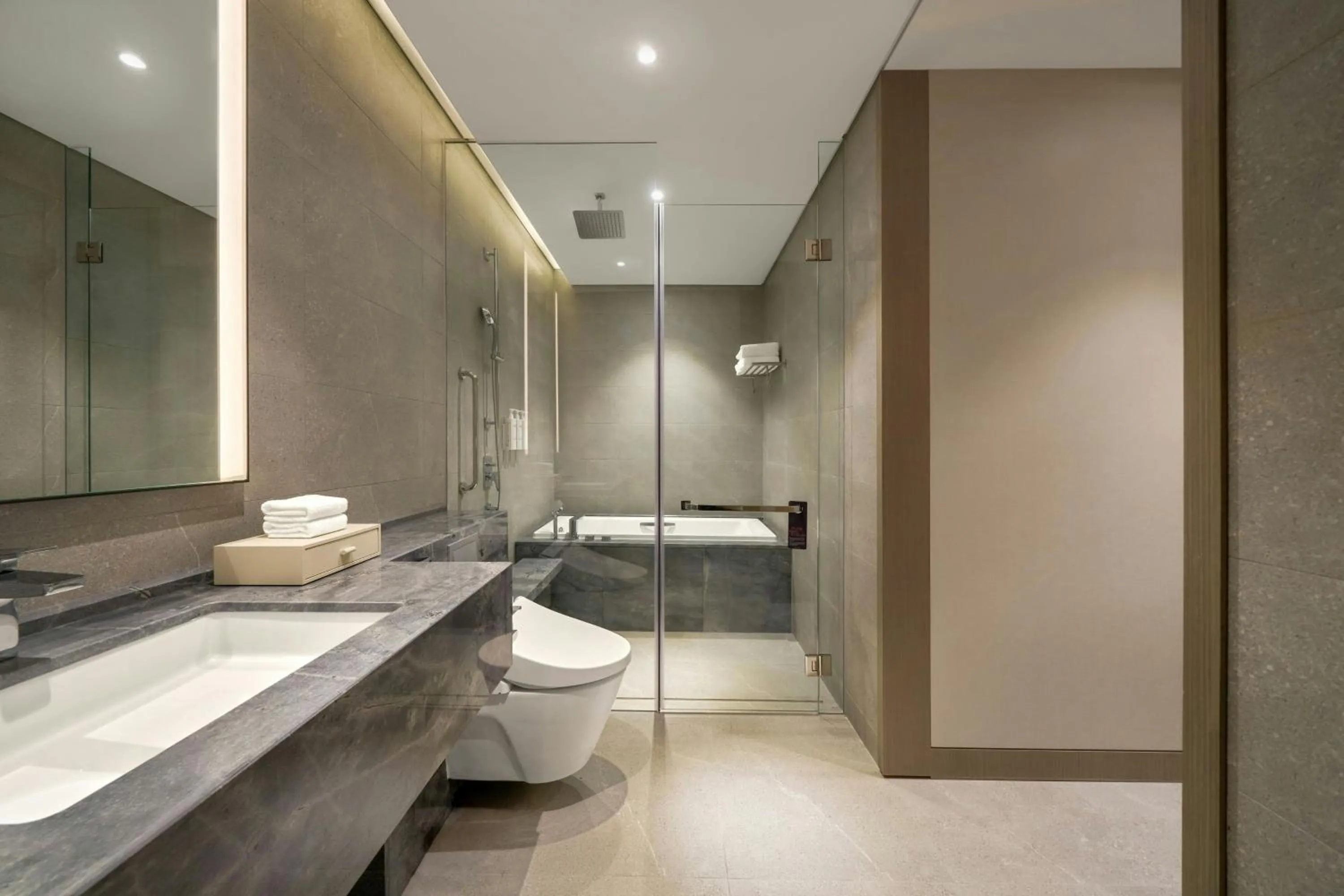 Photo of the whole room in Courtyard by Marriott Danang Han River