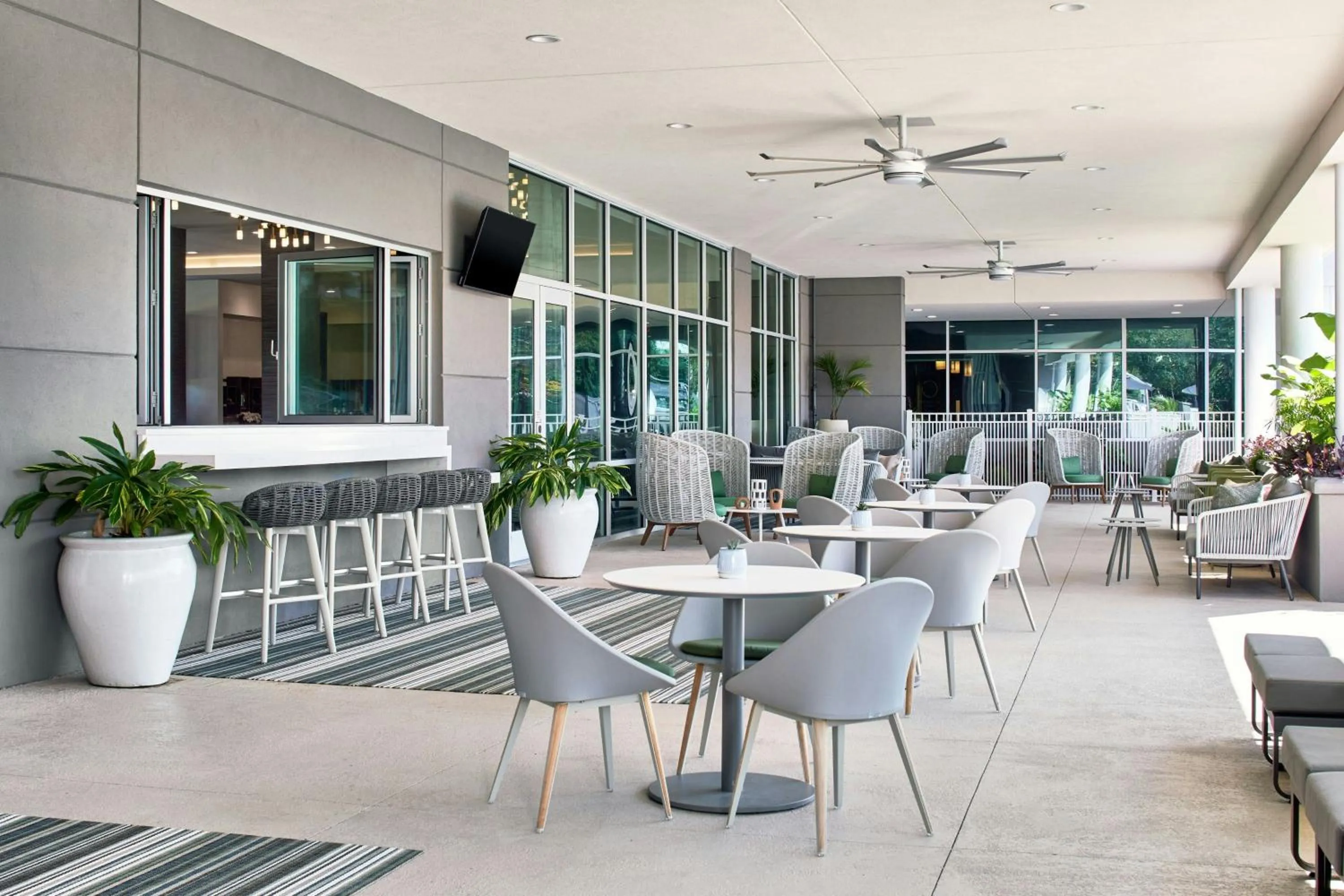 Restaurant/places to eat in Element Wilmington