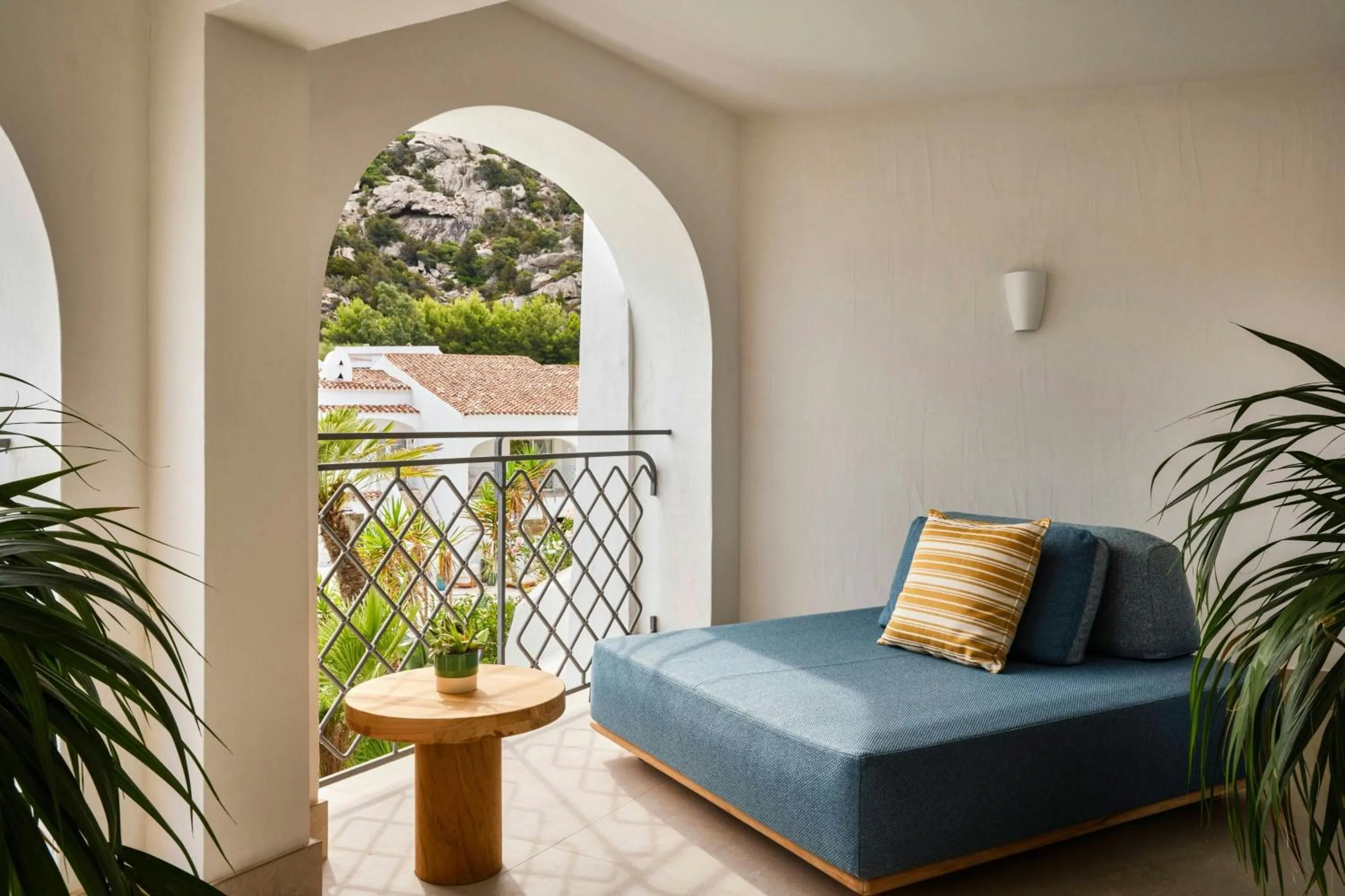 Photo of the whole room in W Sardinia - Poltu Quatu