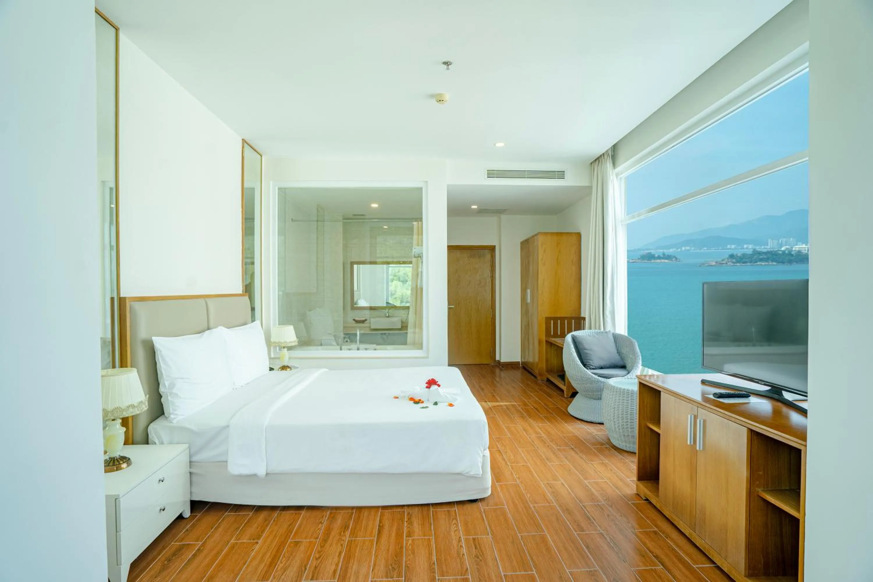 Bed in Glamour Hotel Nha Trang