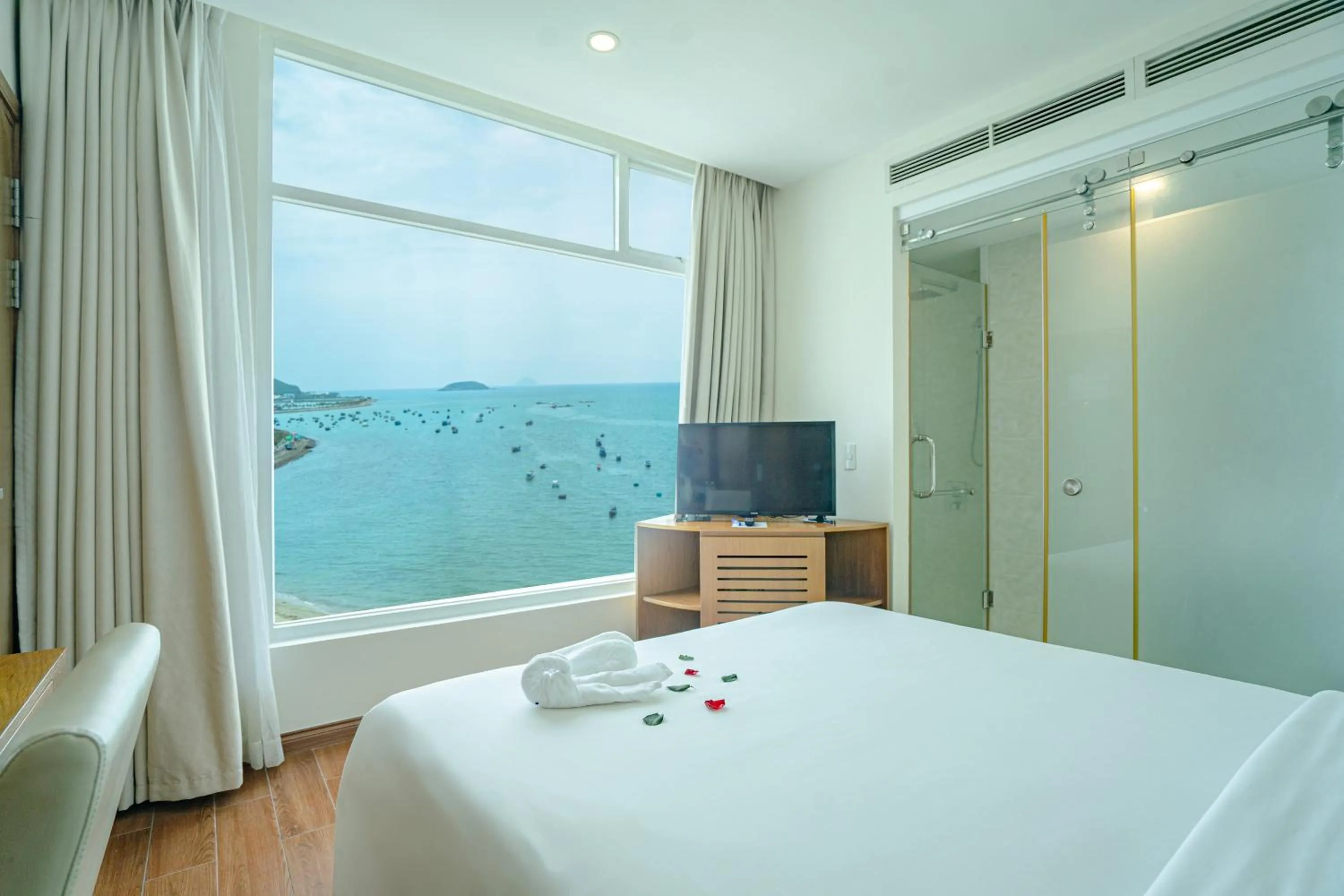 Bed in Glamour Hotel Nha Trang