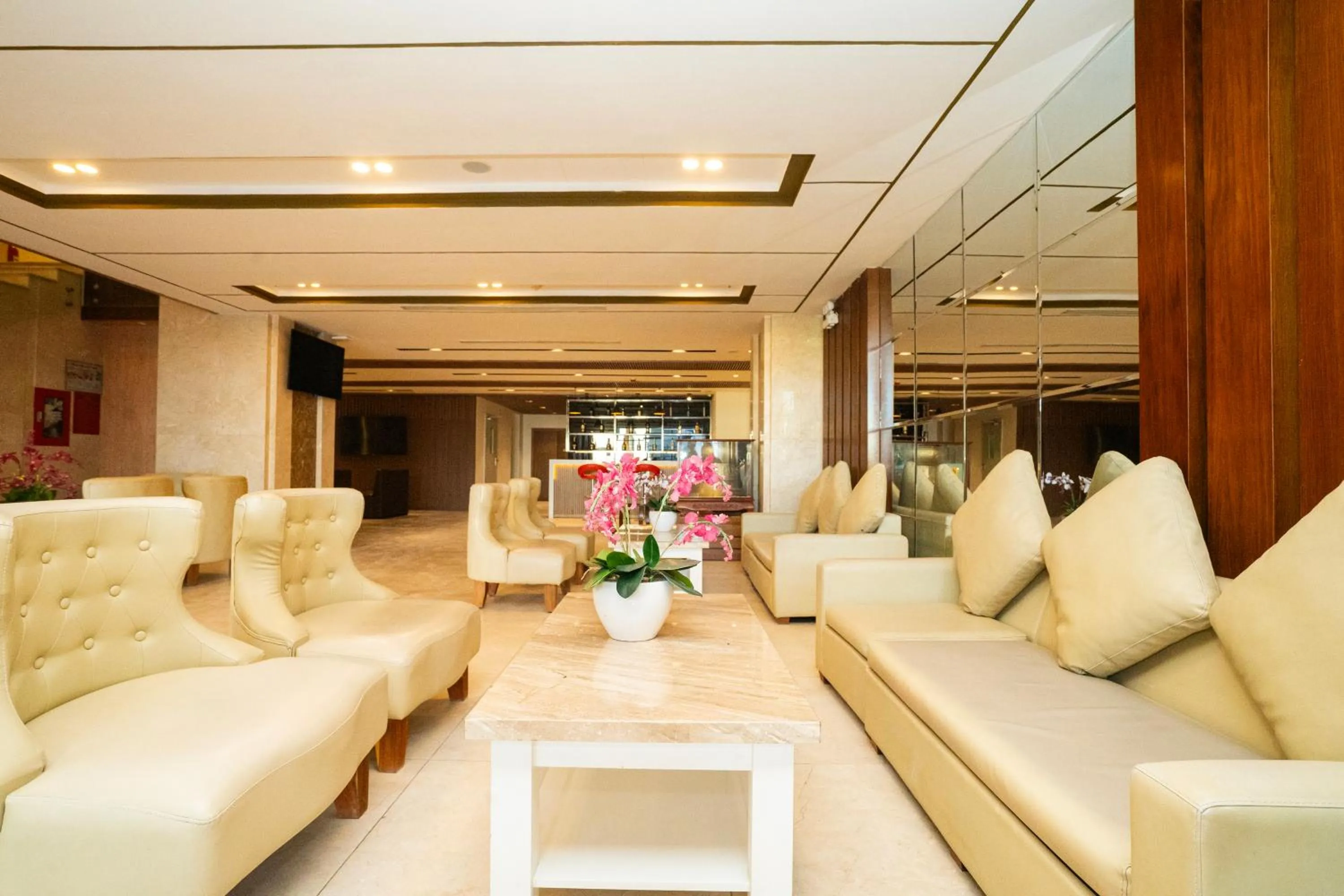 Glamour Hotel Nha Trang