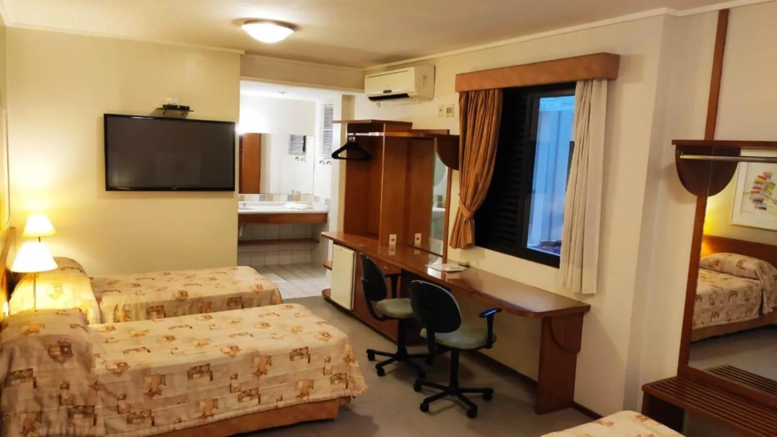 Bed in Hotel Metrópolis