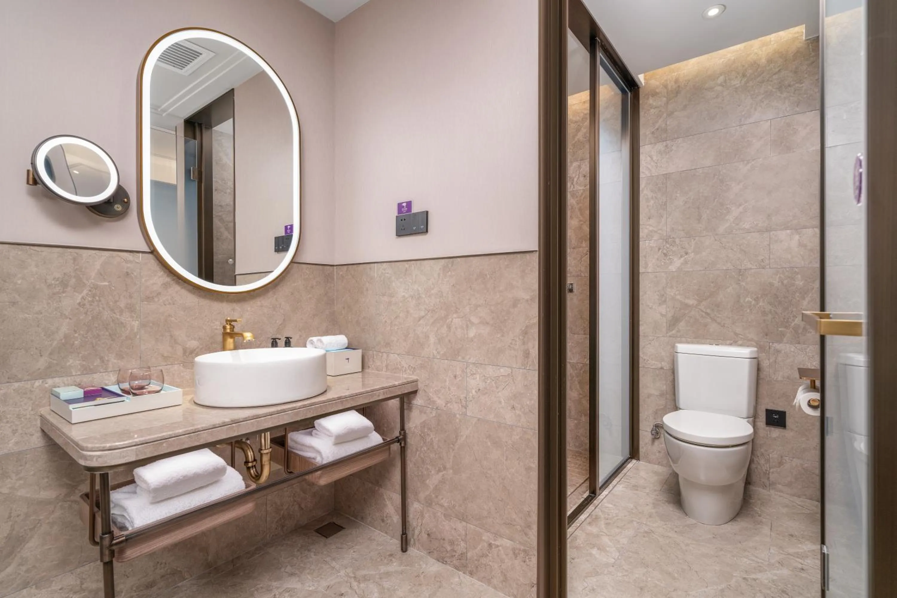 Shower in Mercure Guangzhou Tianhe Sports Center