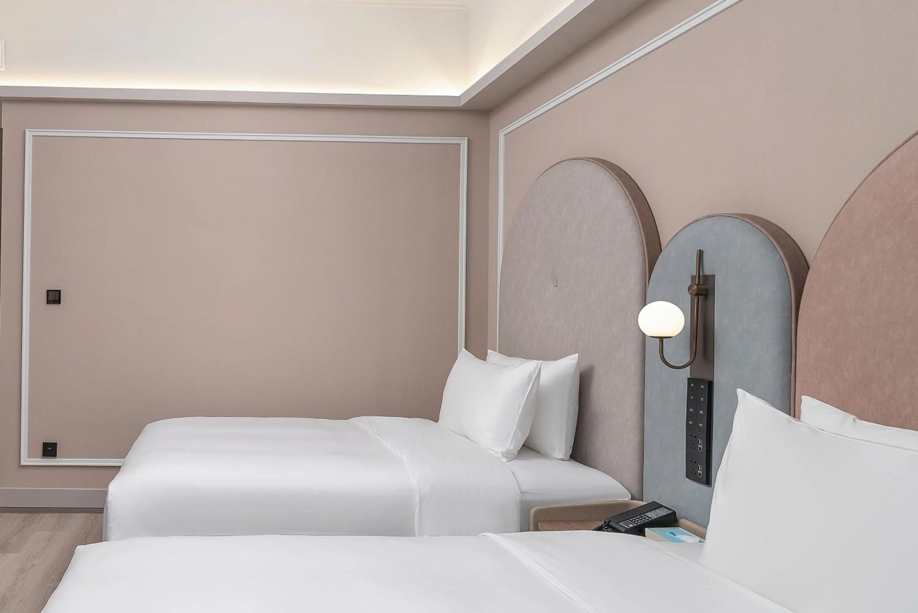 Bed in Mercure Guangzhou Tianhe Sports Center