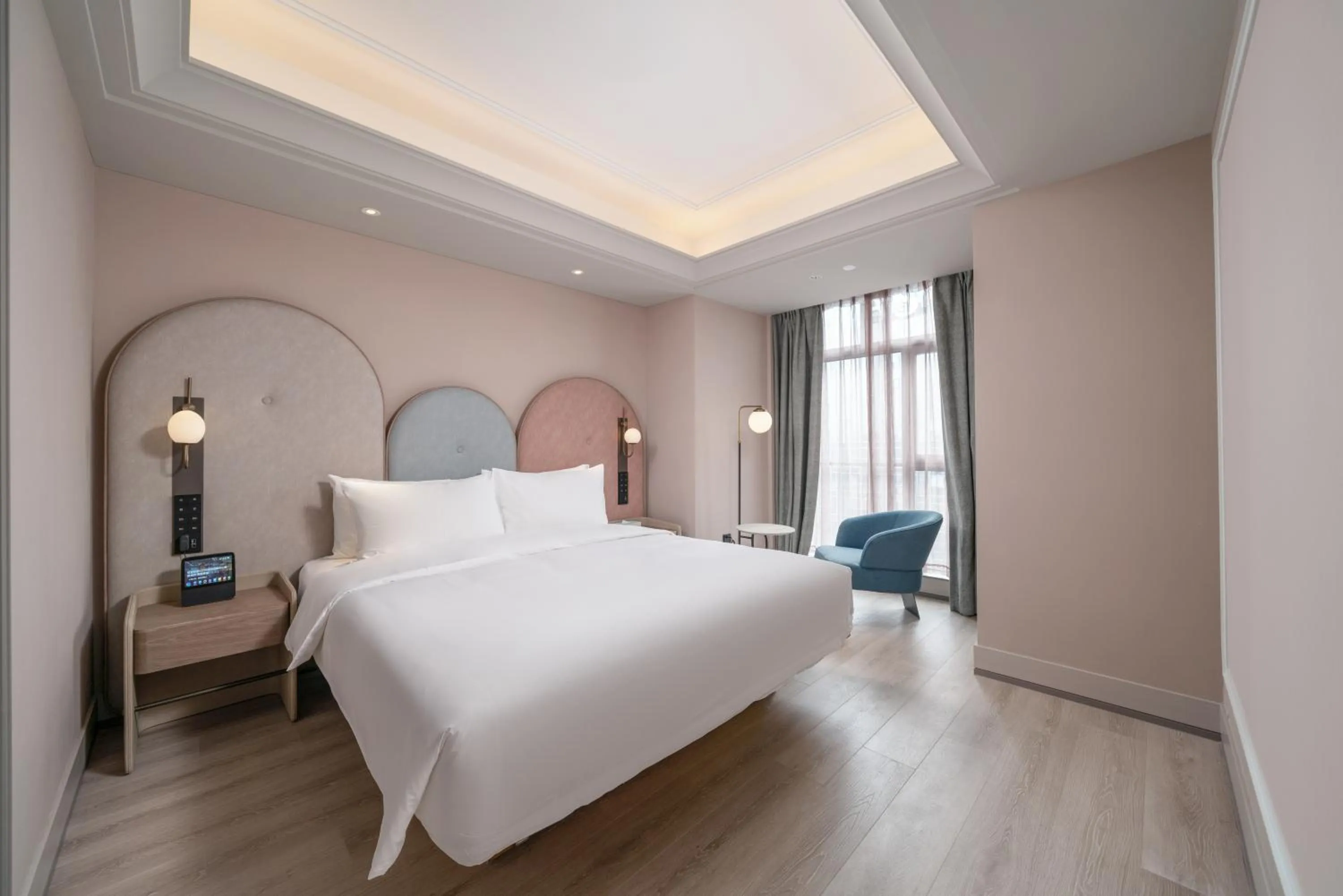 Bed in Mercure Guangzhou Tianhe Sports Center