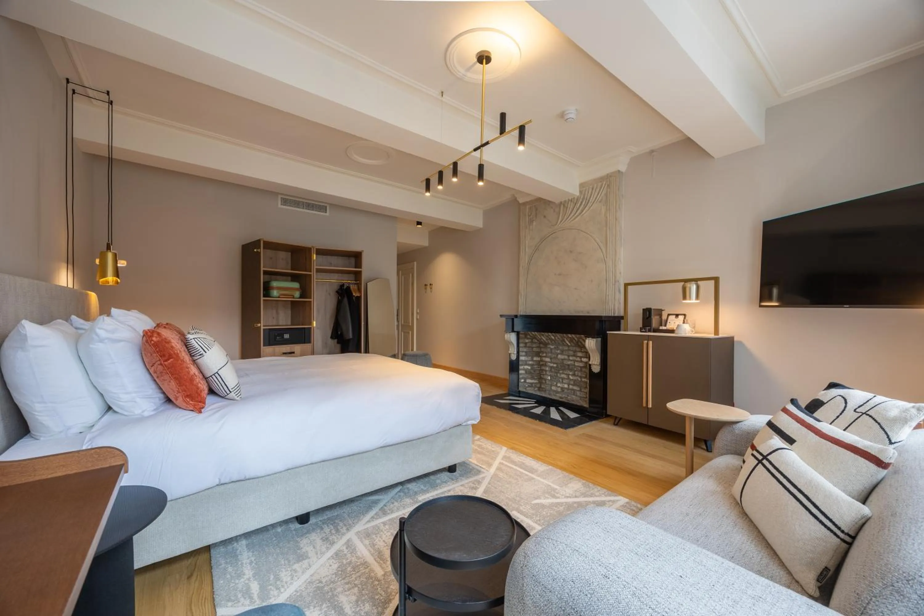 Bedroom, Bed in Hotel Maison Maastricht Centrum - Handwritten Collection