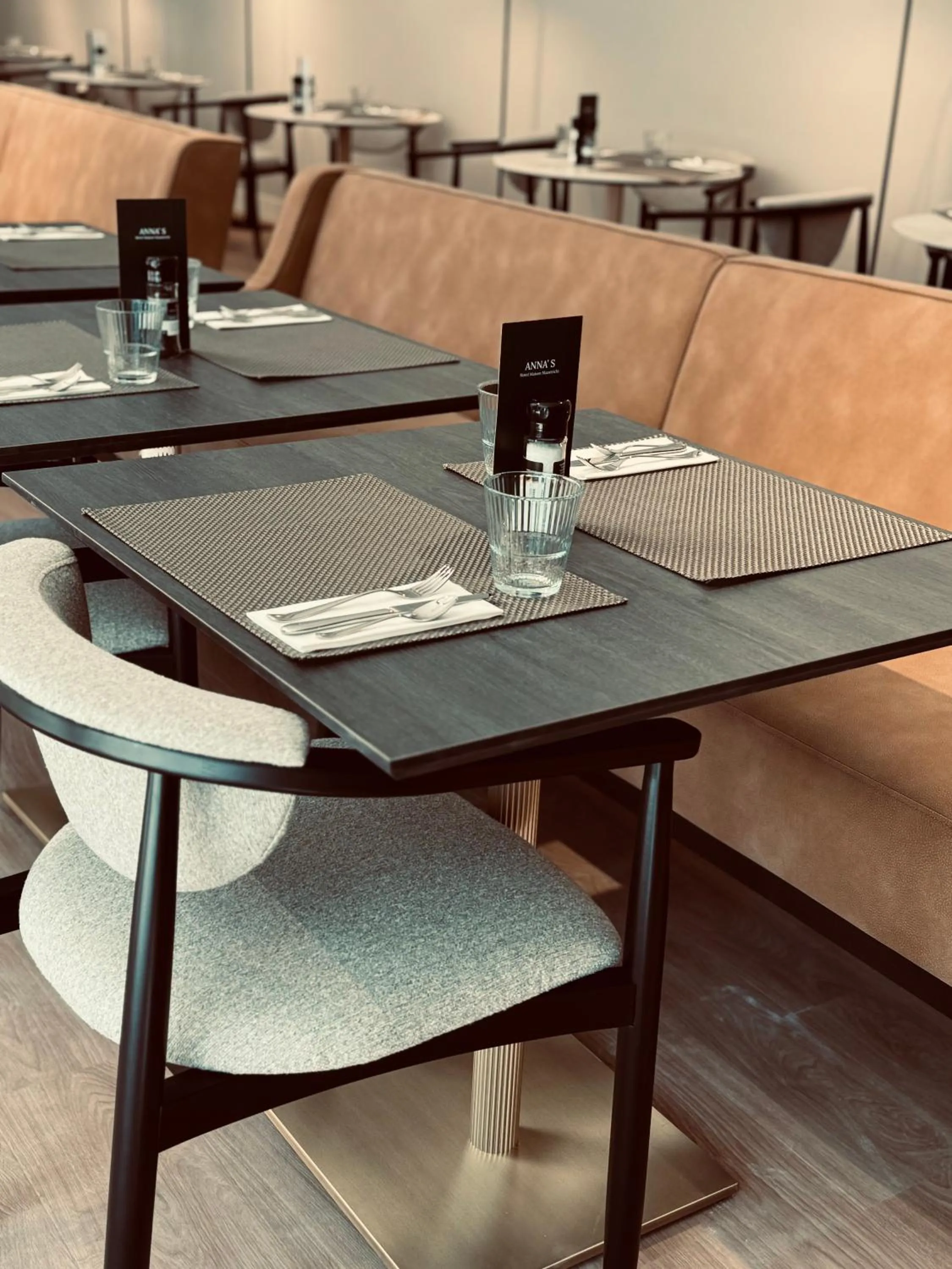 Restaurant/places to eat in Hotel Maison Maastricht Centrum - Handwritten Collection