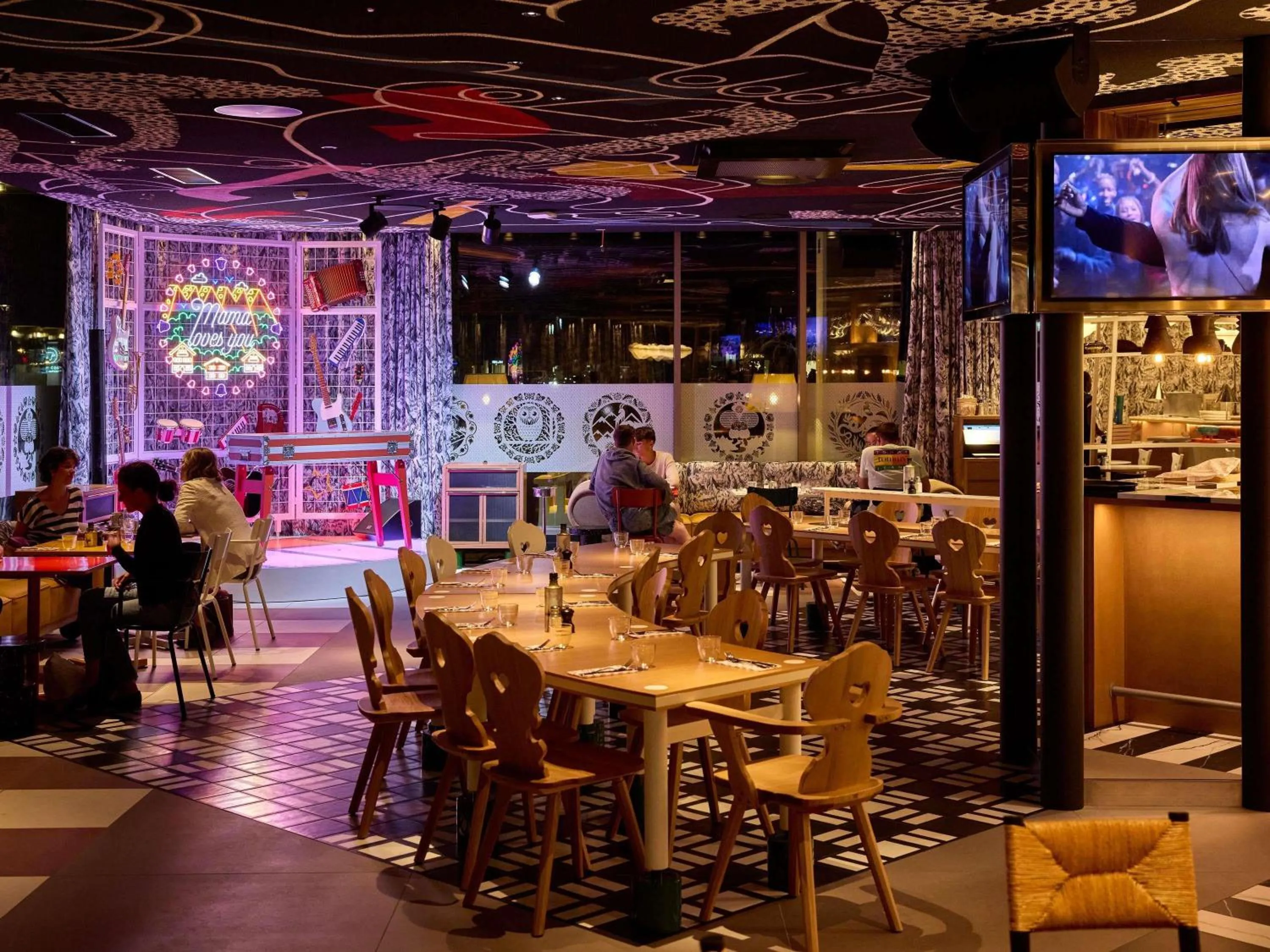 Restaurant/places to eat in Mama Shelter Zurich