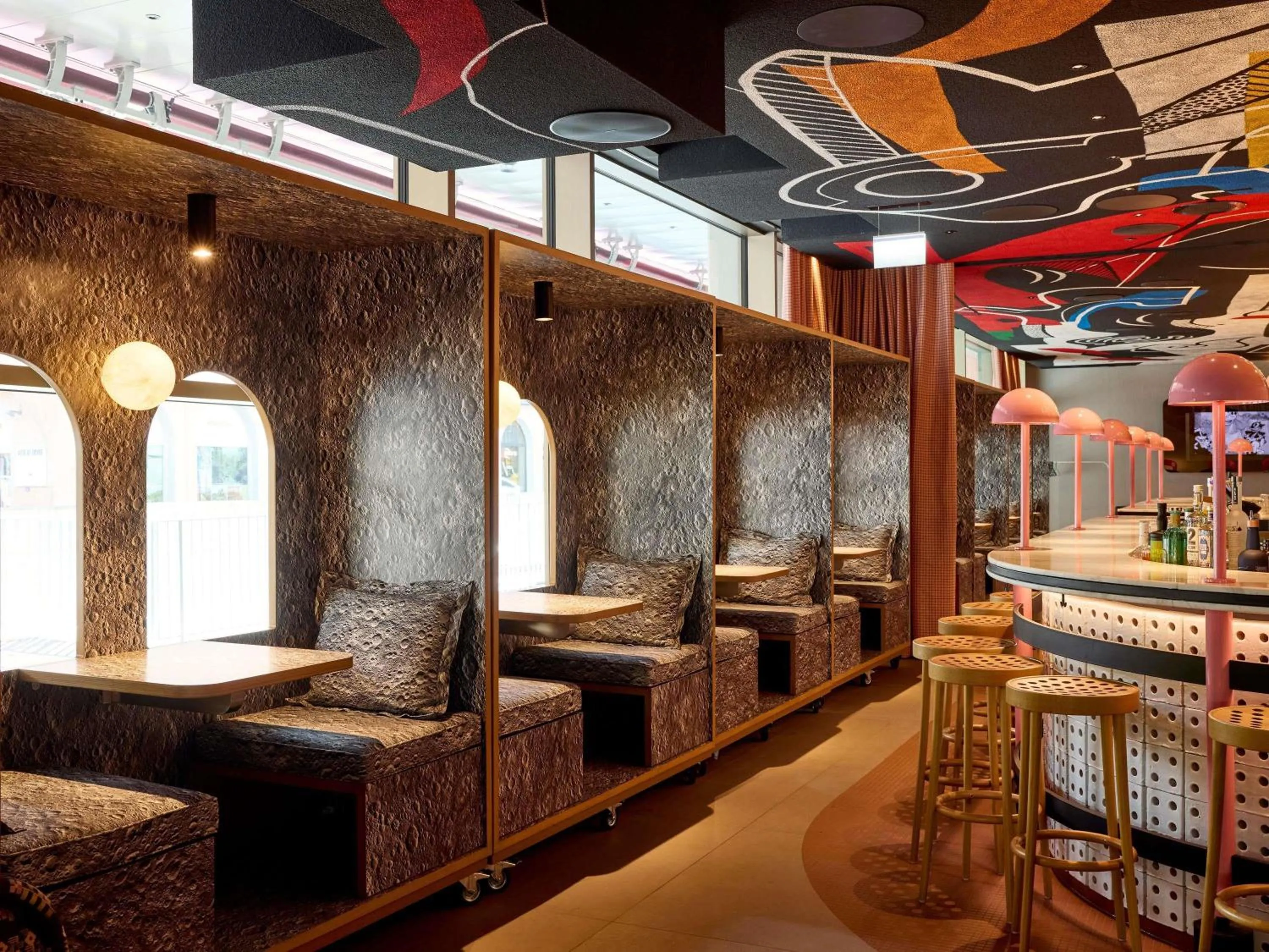 Lounge or bar in Mama Shelter Zurich