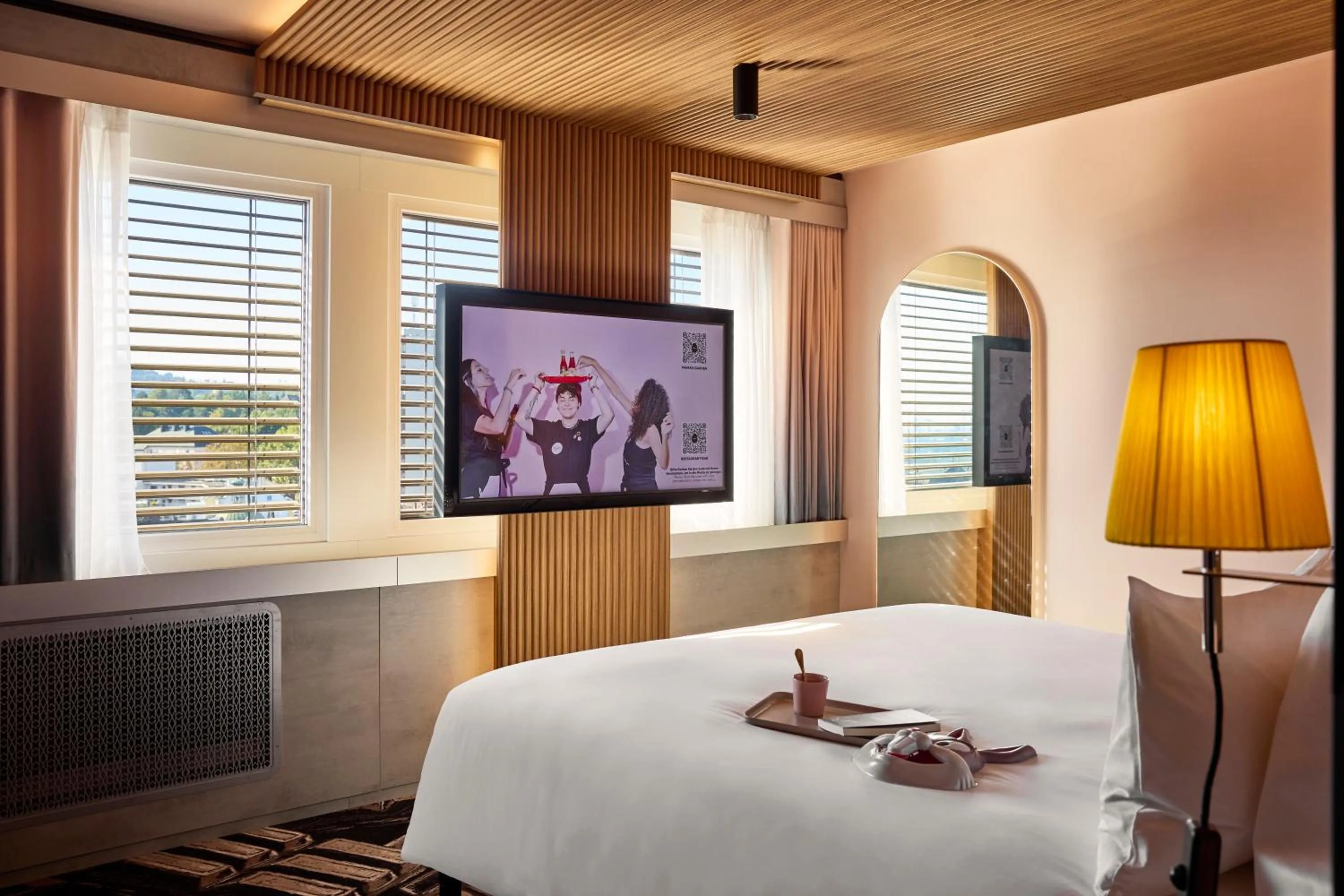 Bed in Mama Shelter Zurich